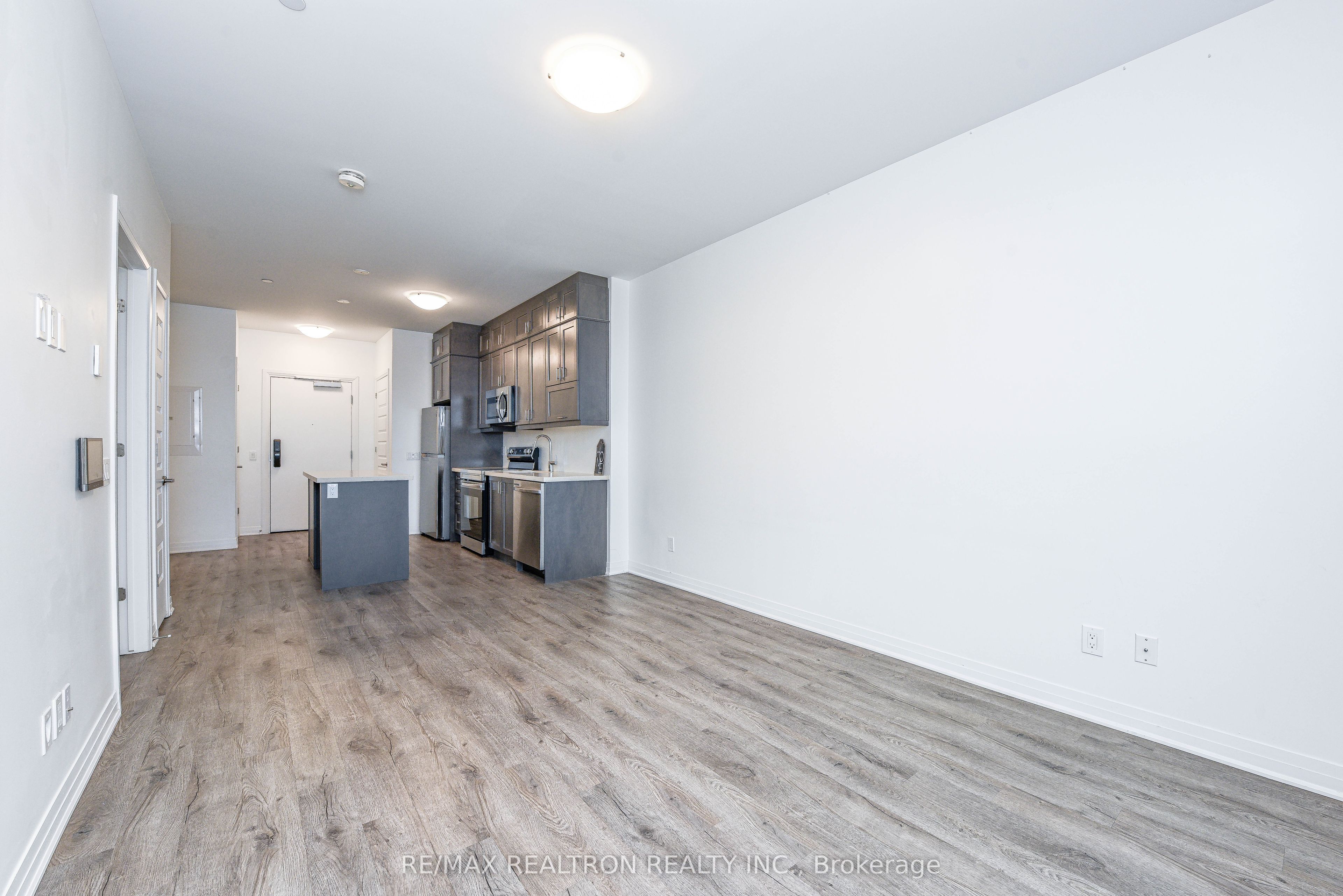 95 Dundas Street W 111 Property Photo 33