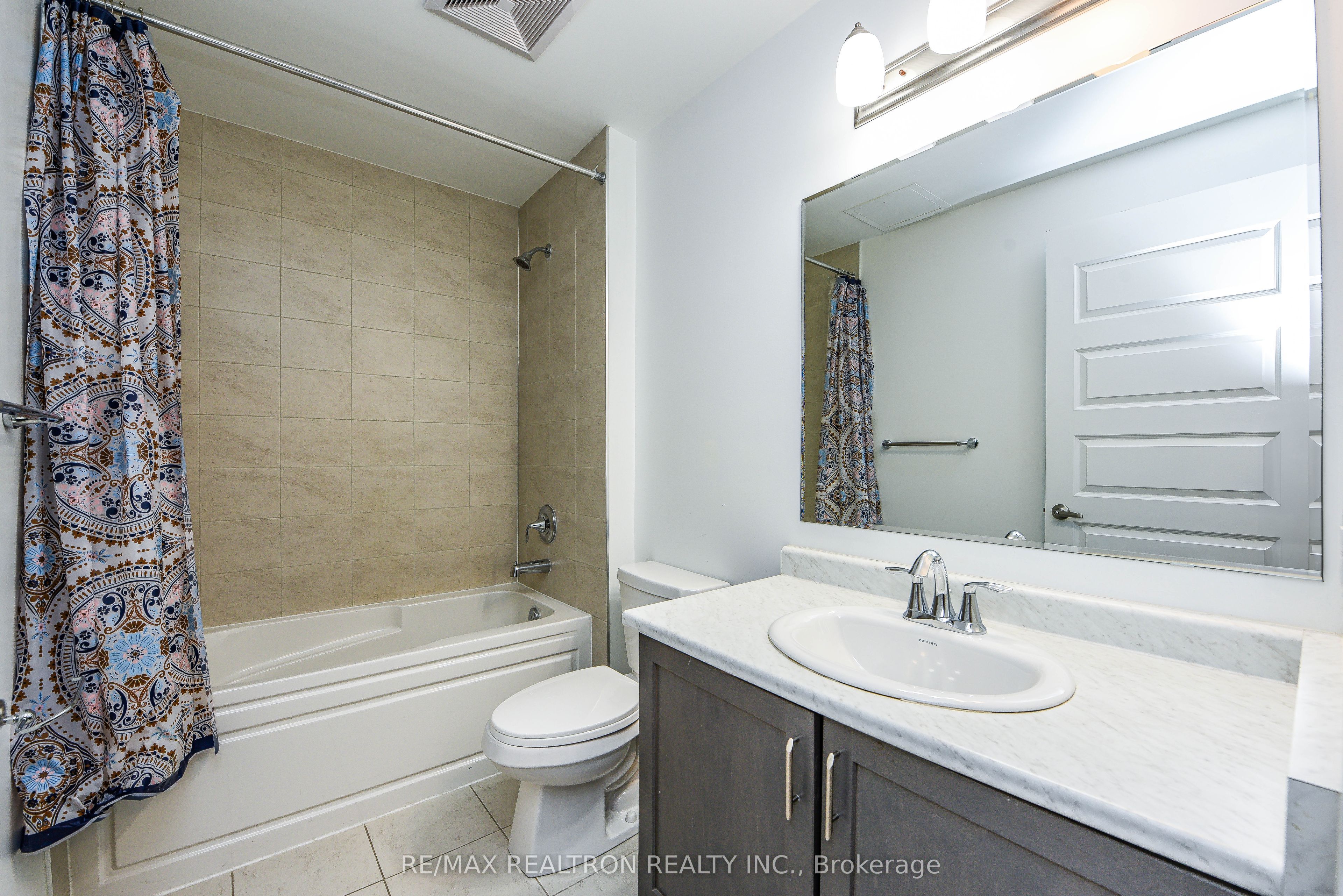 95 Dundas Street W 111 Property Photo 39