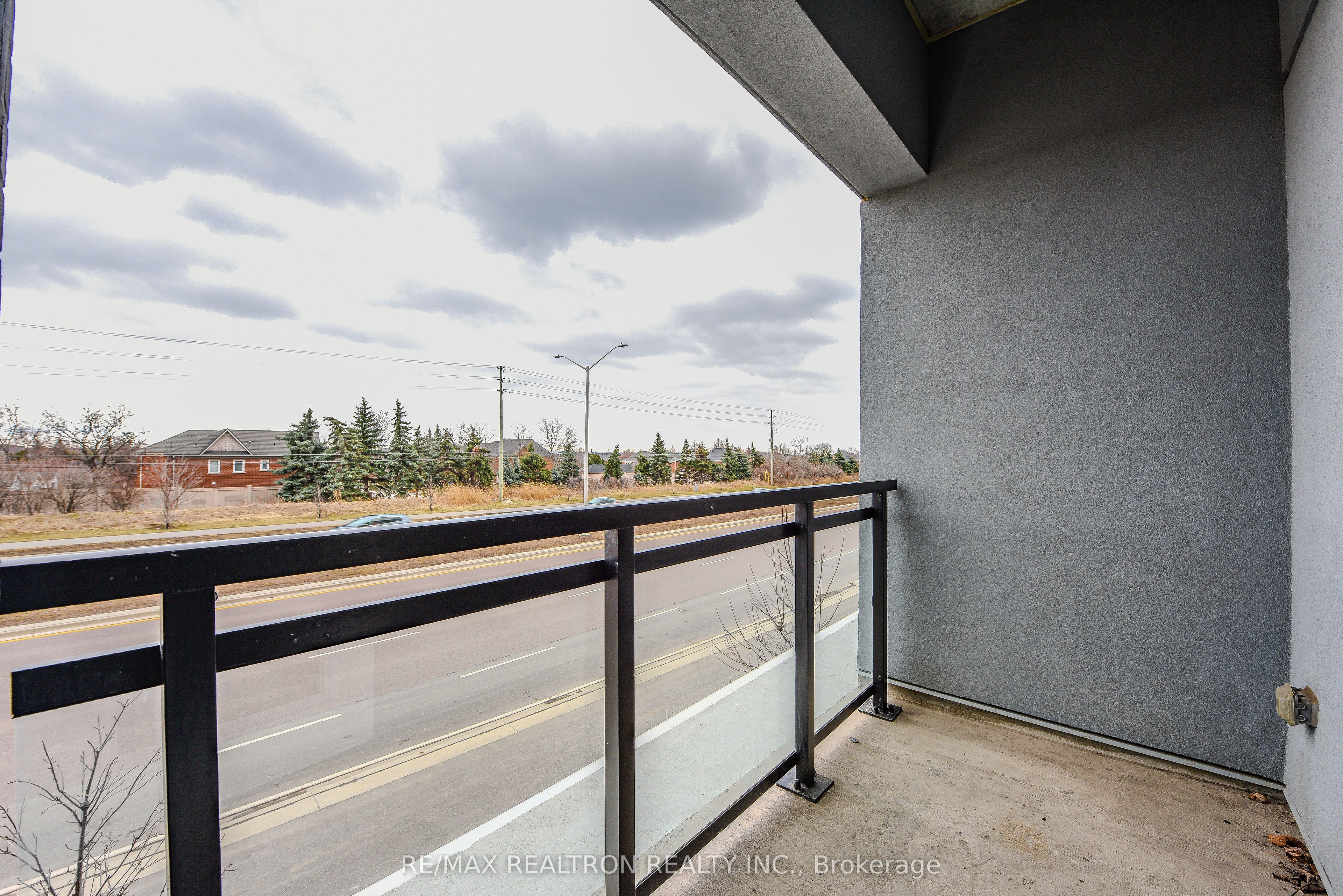 95 Dundas Street W 111 Property Photo 45