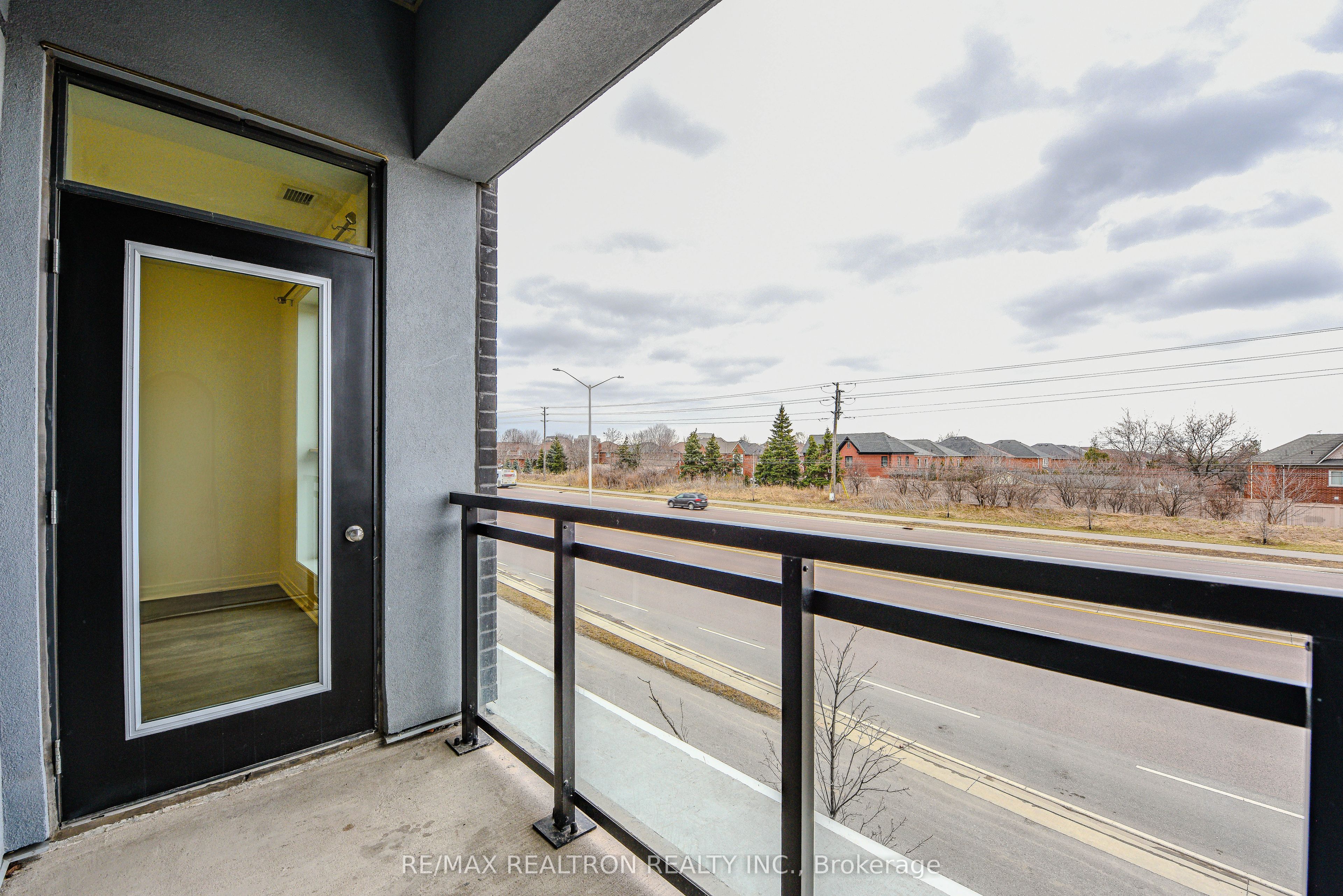 95 Dundas Street W 111 Property Photo 46