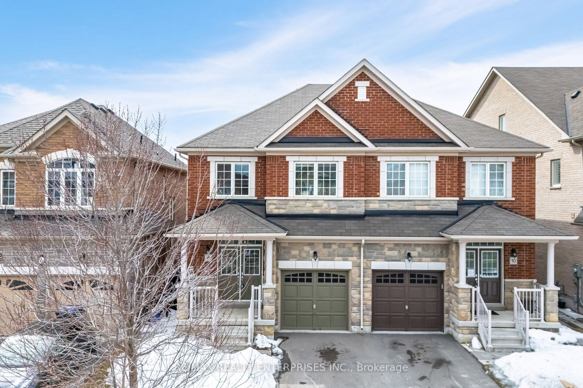 8 Falling Leaf Drive Property Photo
