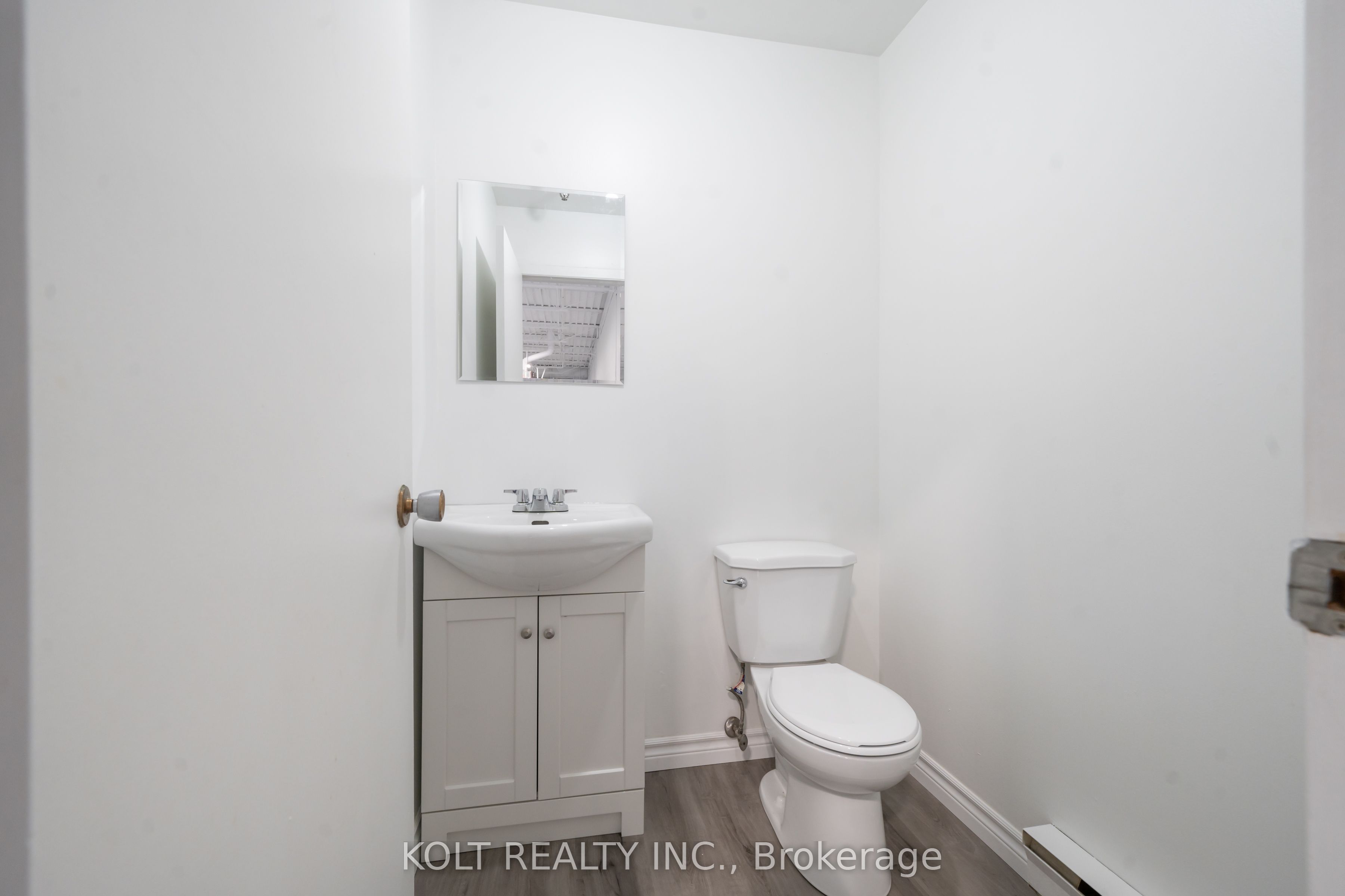 #4 - 67 Westmore Drive Property Photo 5