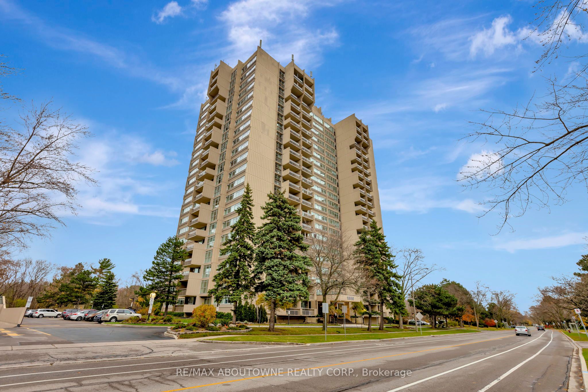 #202 - 1359 White Oaks Boulevard Property Photo