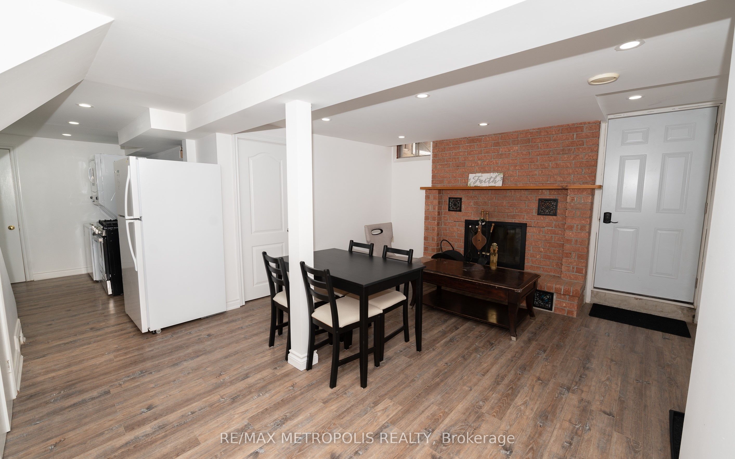 2180 Sixth Line Bsmt Property Photo 5