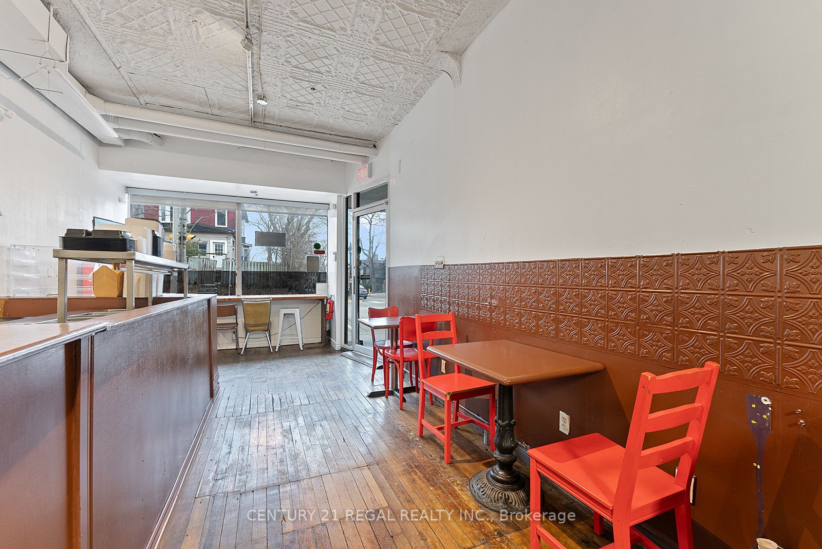 1664 Queen Street Property Photo 9