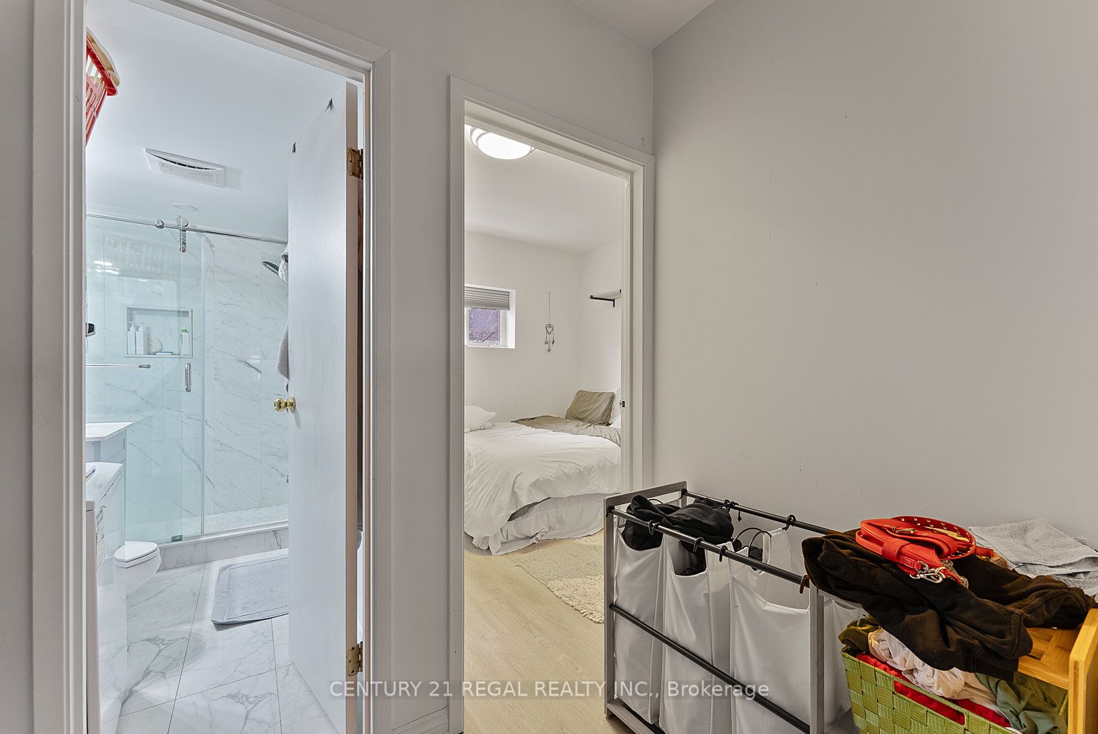 1664 Queen Street Property Photo 32