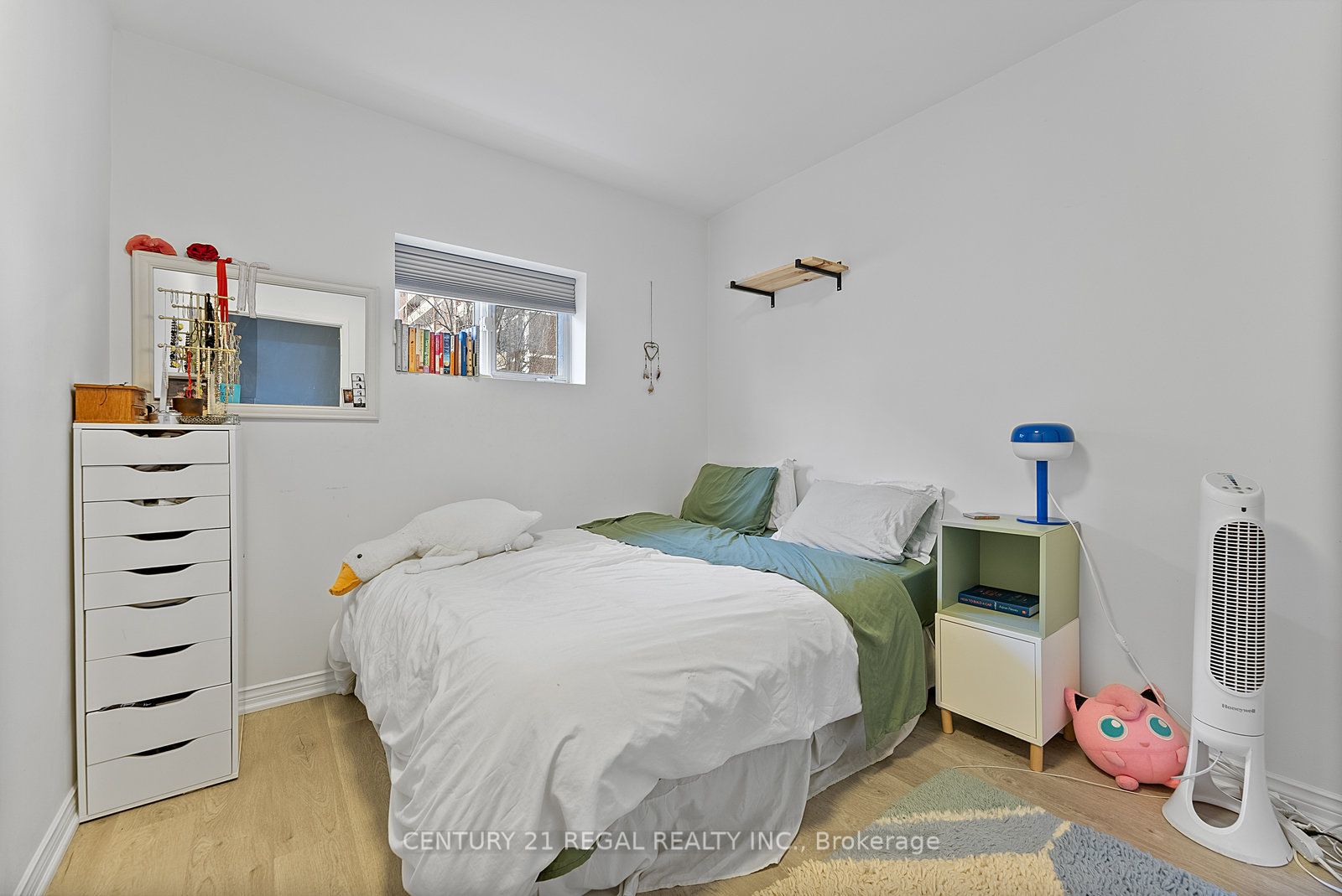 1664 Queen Street Property Photo 33