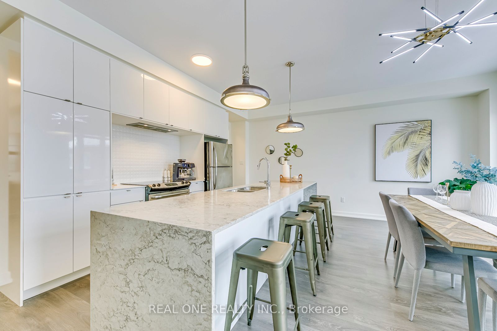 3118 Ernest Appelbe Boulevard Property Photo 1