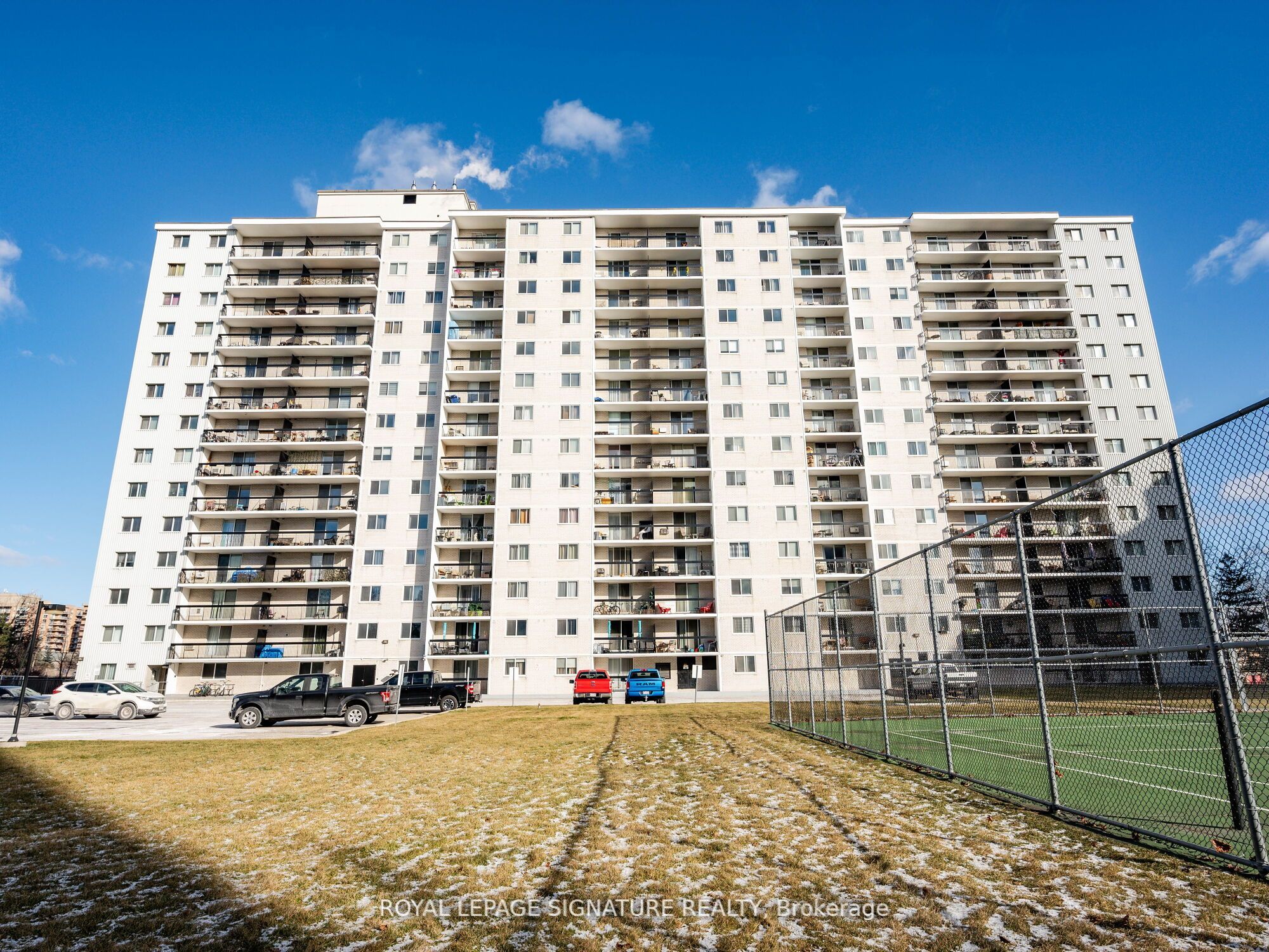 #610 - 1100 Caven Street Property Photo