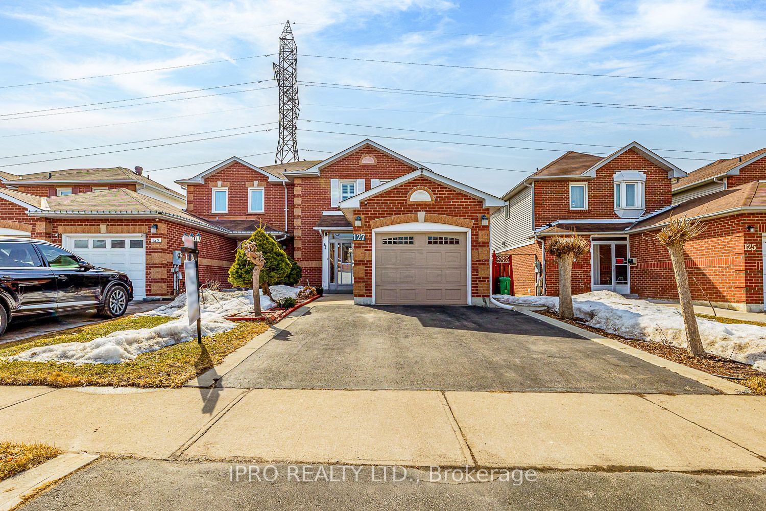 127 Meadowlark Drive Property Photo 1