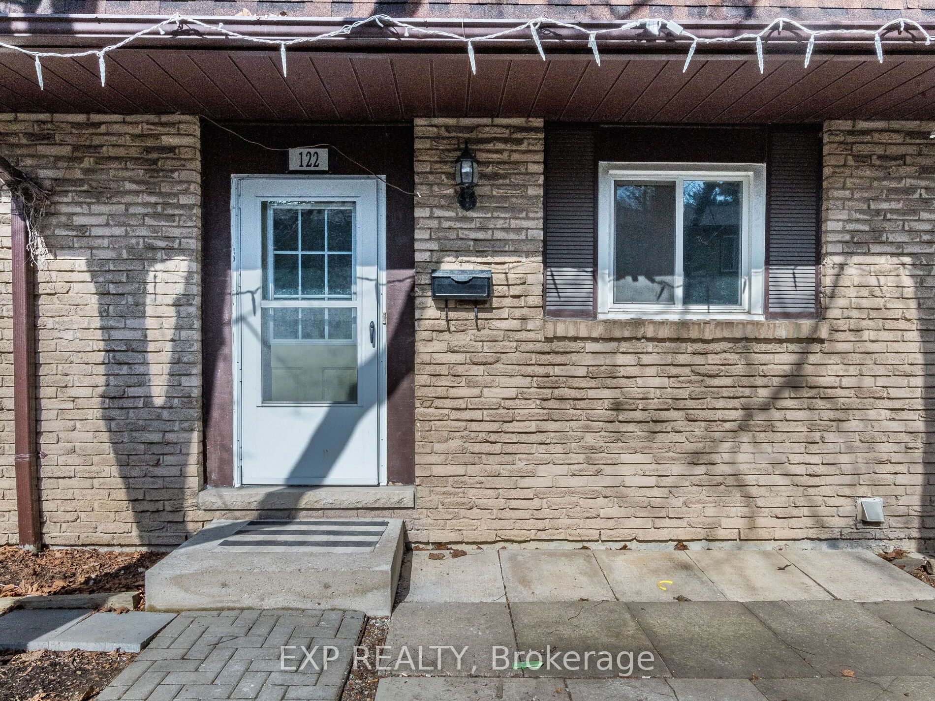 45 Hansen Road N 122 Property Photo 3