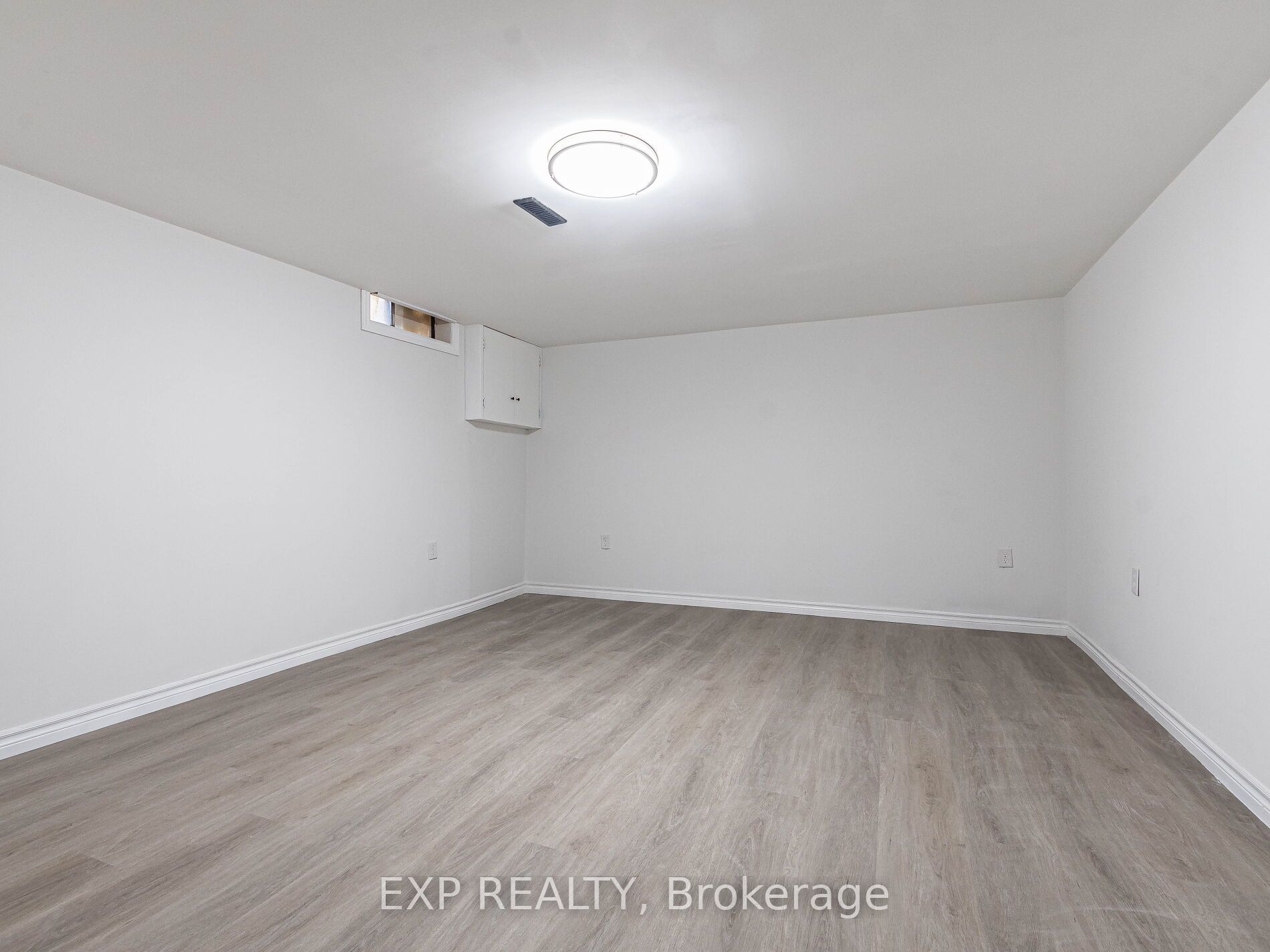 45 Hansen Road N 122 Property Photo 39