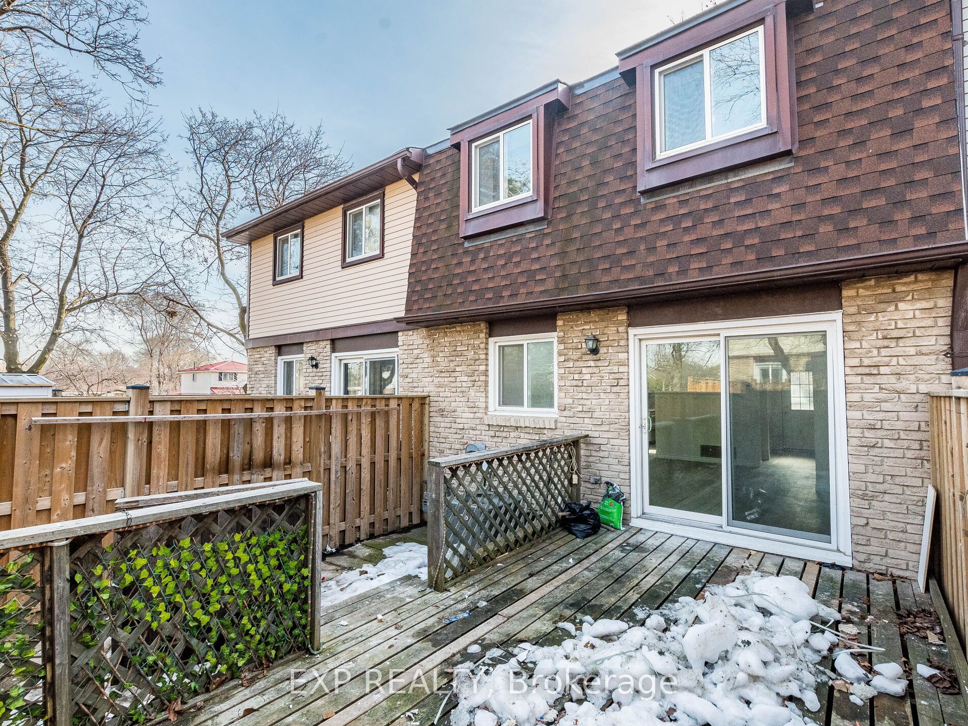 45 Hansen Road N 122 Property Photo 49
