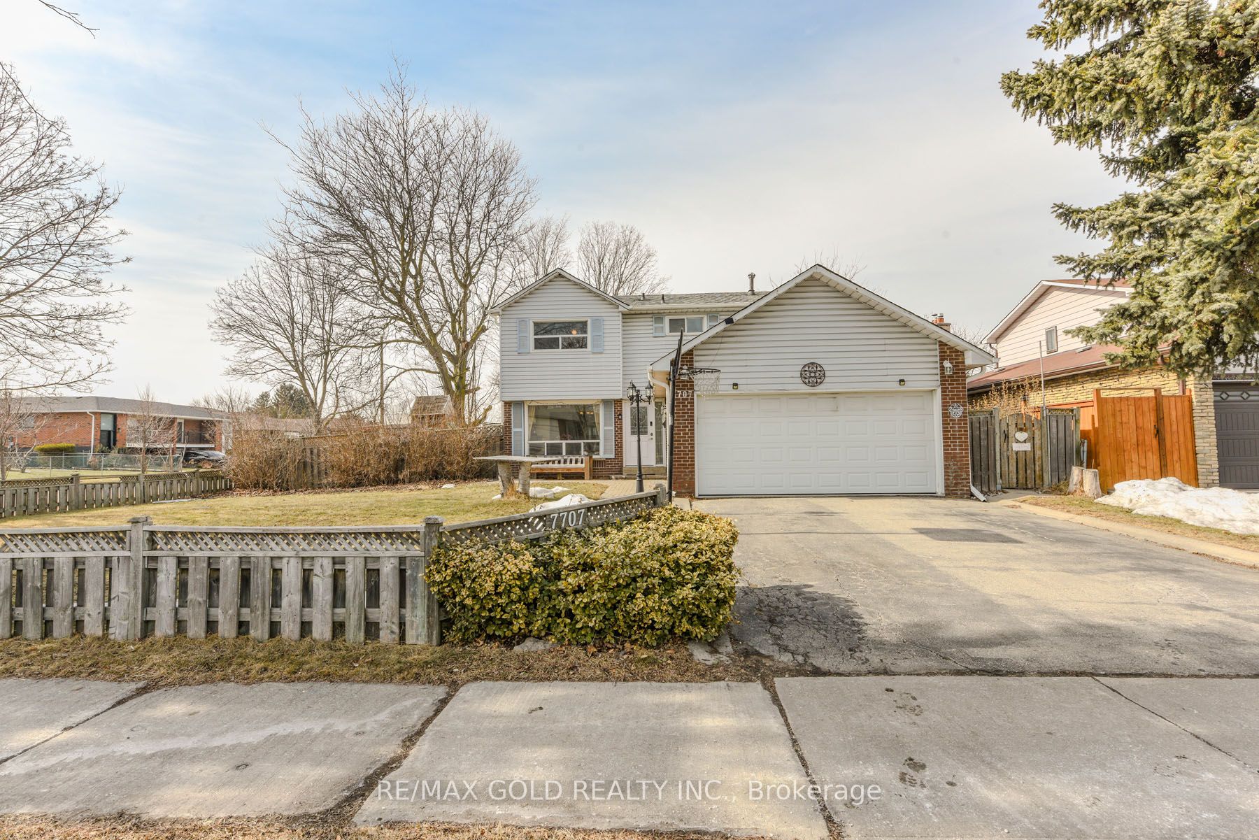 7707 Netherwood Rd Property Photo