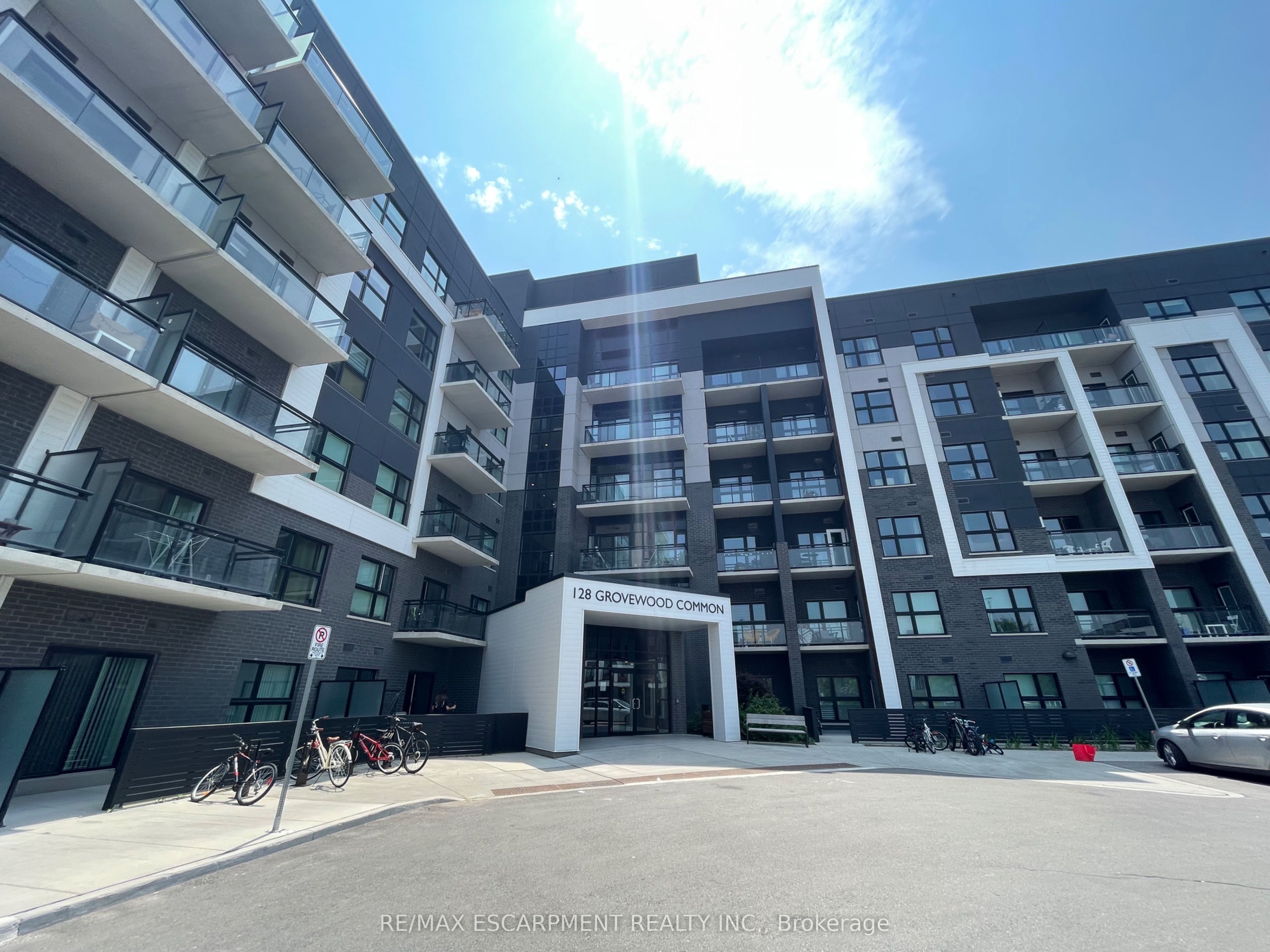 #103 - 128 Grovewood Property Photo