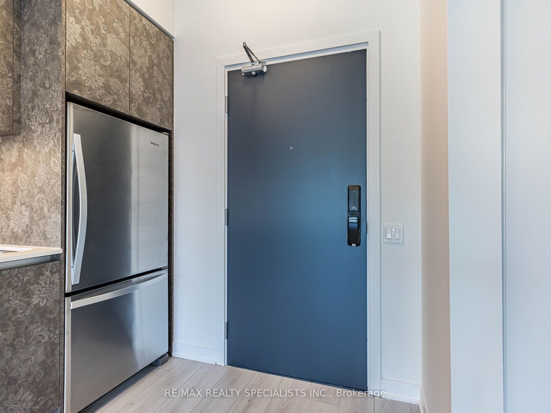 395 Dundas Street W Lph20 Property Photo 15