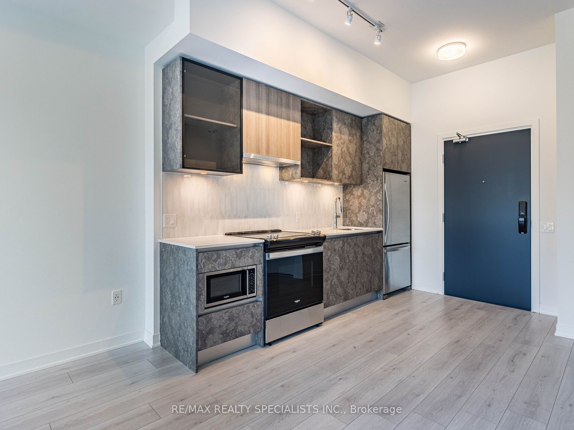 395 Dundas Street W Lph20 Property Photo 18