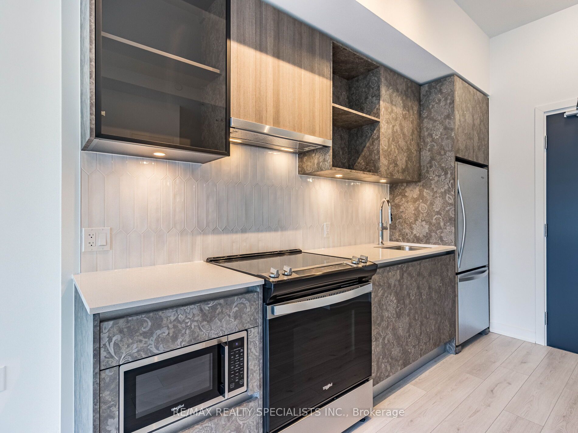 395 Dundas Street W Lph20 Property Photo 19