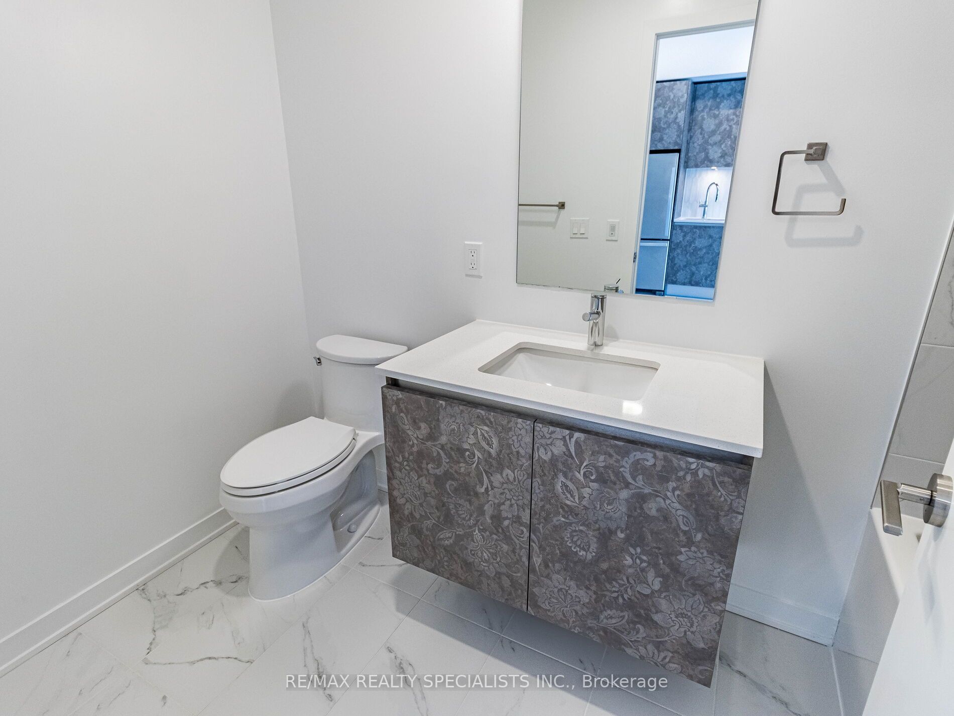395 Dundas Street W Lph20 Property Photo 30