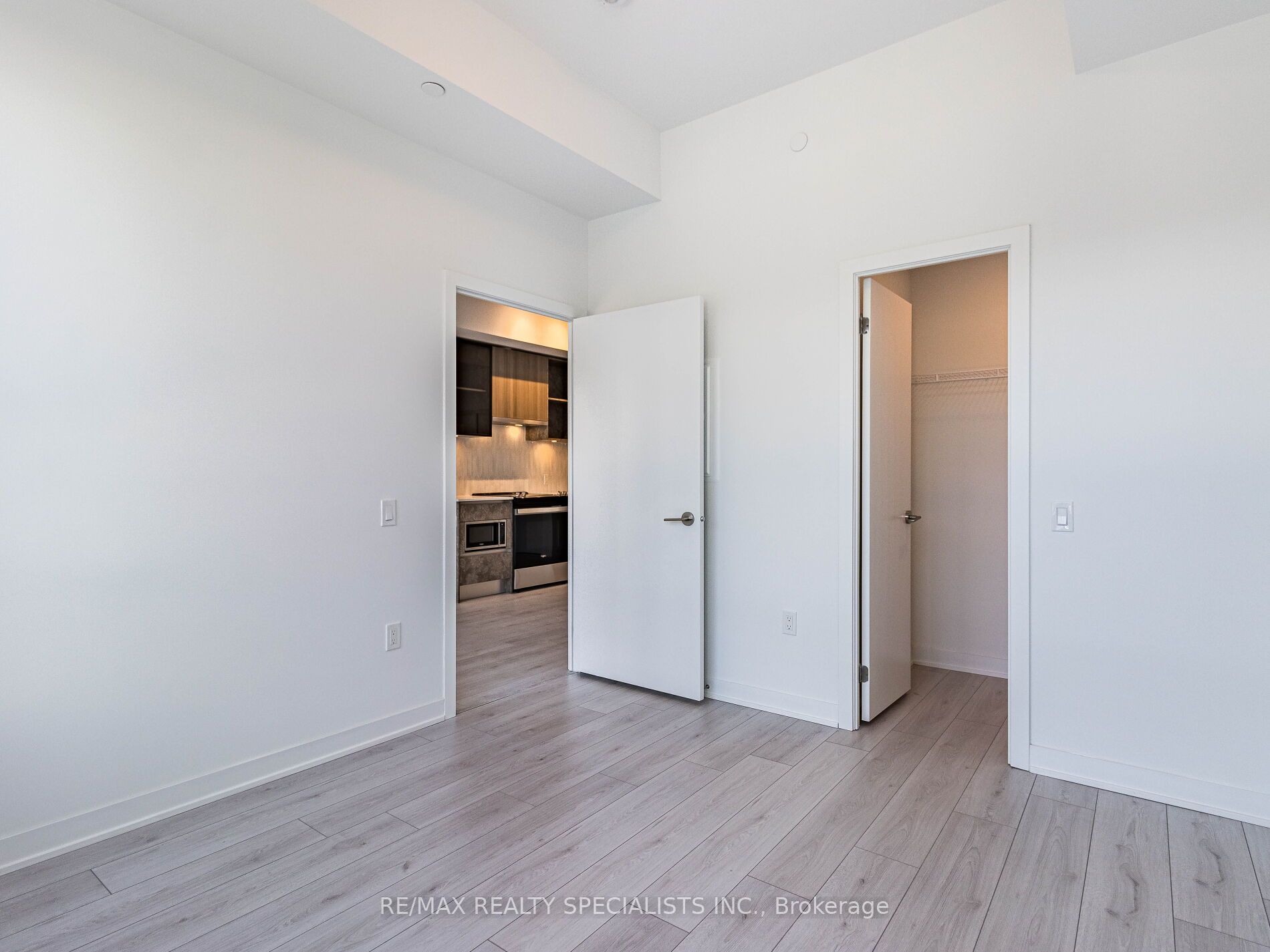 395 Dundas Street W Lph20 Property Photo 35