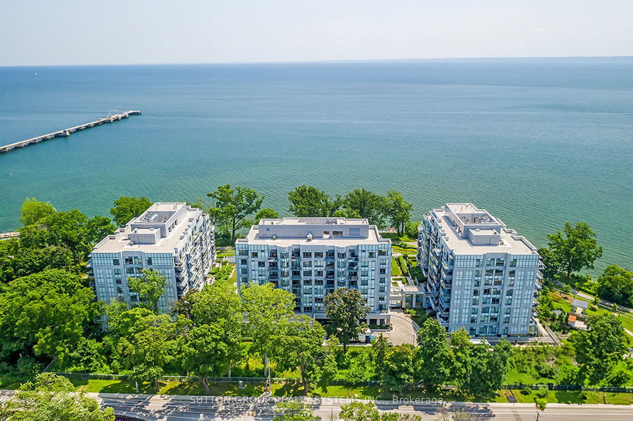 #b814 - 3500 Lakeshore Road Property Photo