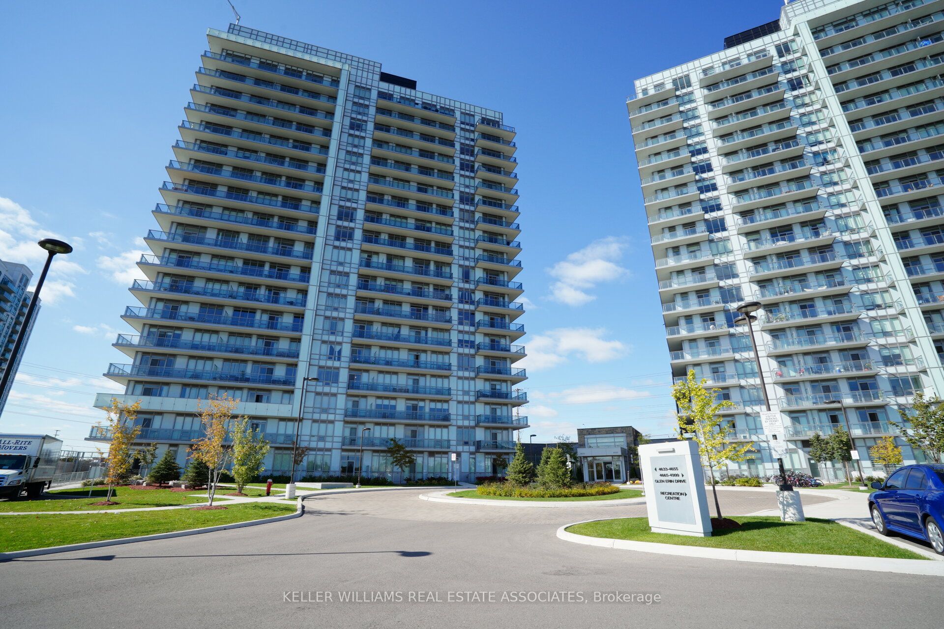 #407 - 4633 Glen Erin Drive Property Photo 2