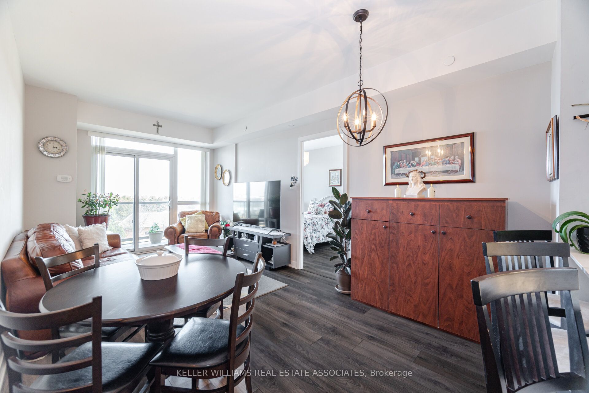 #407 - 4633 Glen Erin Drive Property Photo 13
