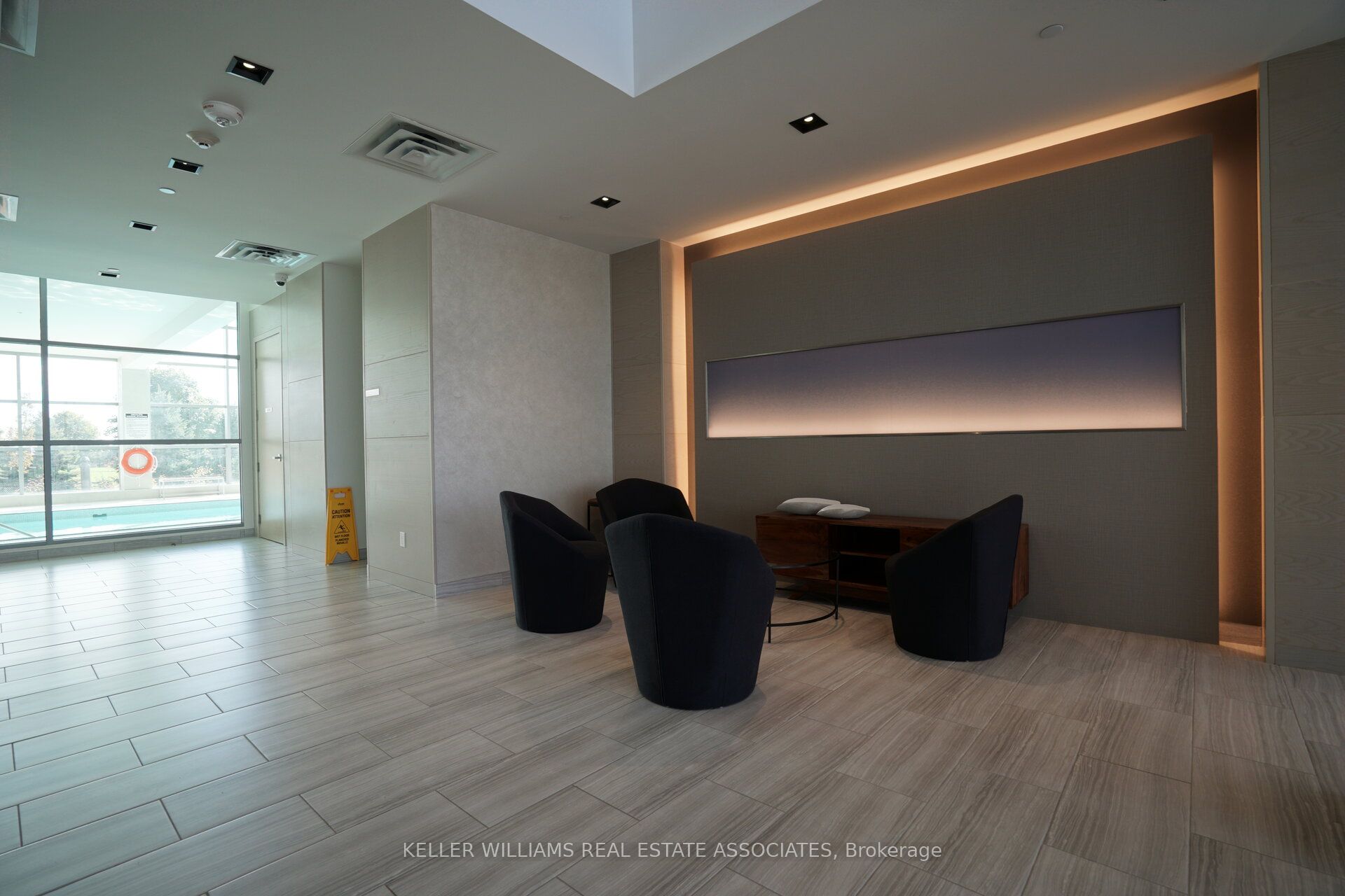 #407 - 4633 Glen Erin Drive Property Photo 32