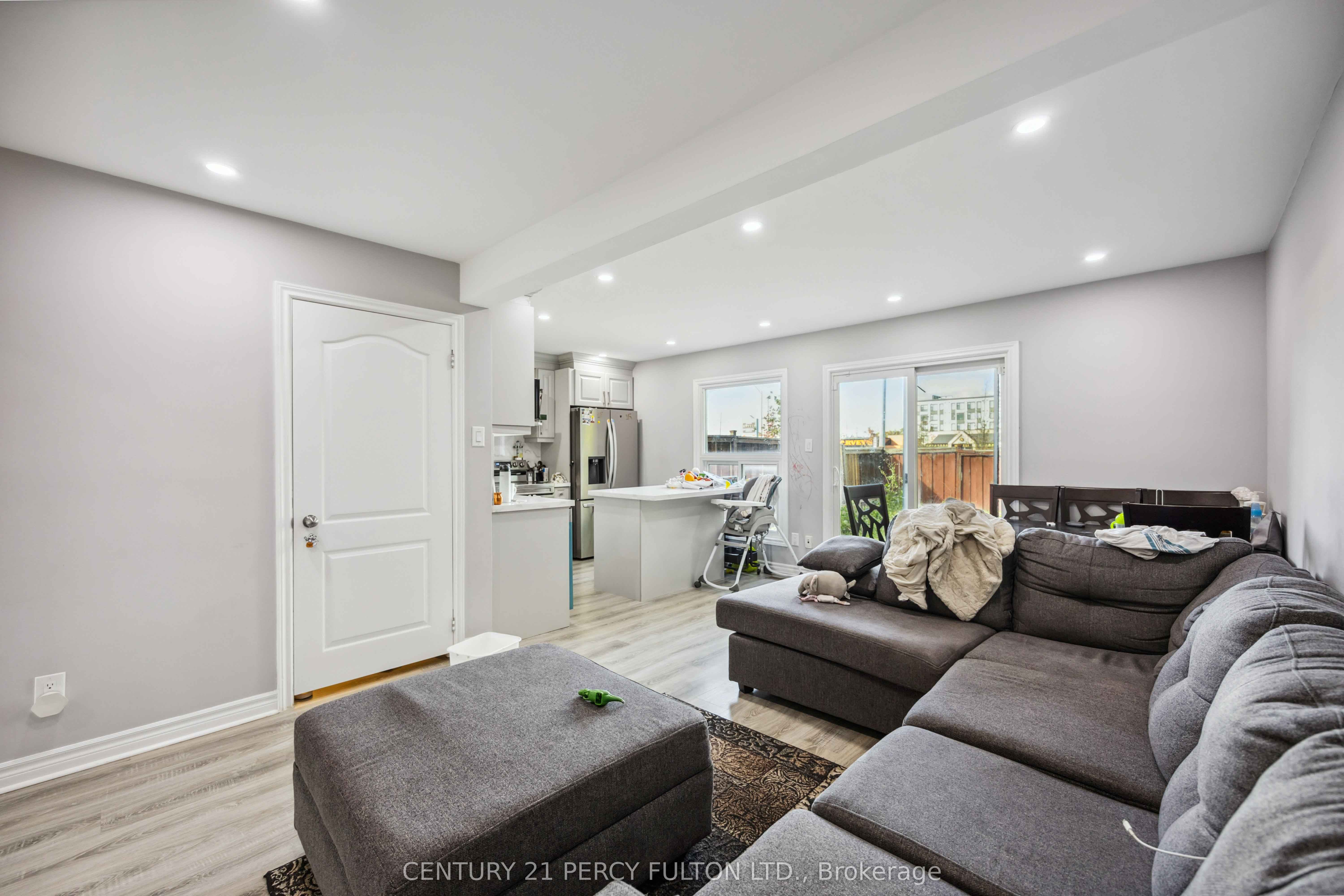 47 Woolenscote Circle Property Photo 9