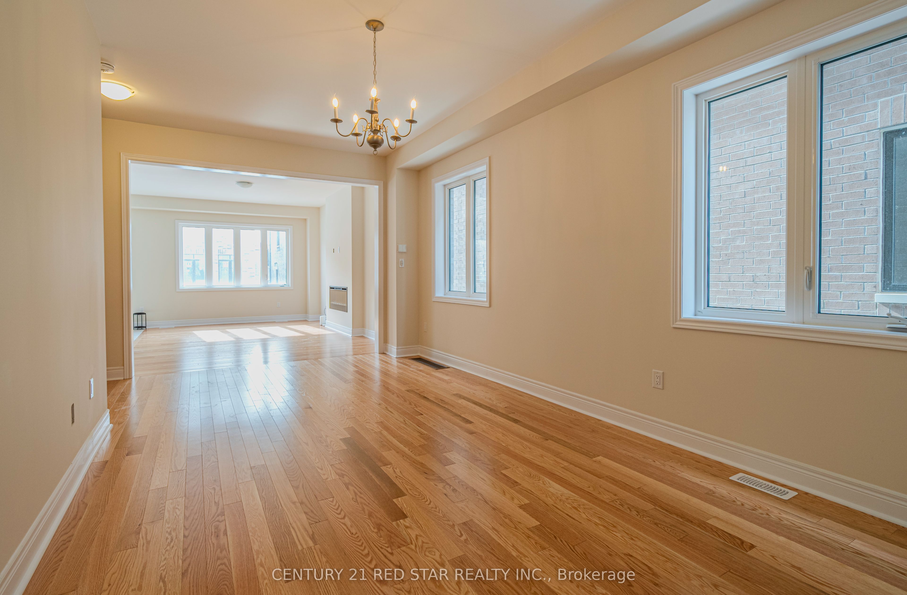34 Icon Street Property Photo 6