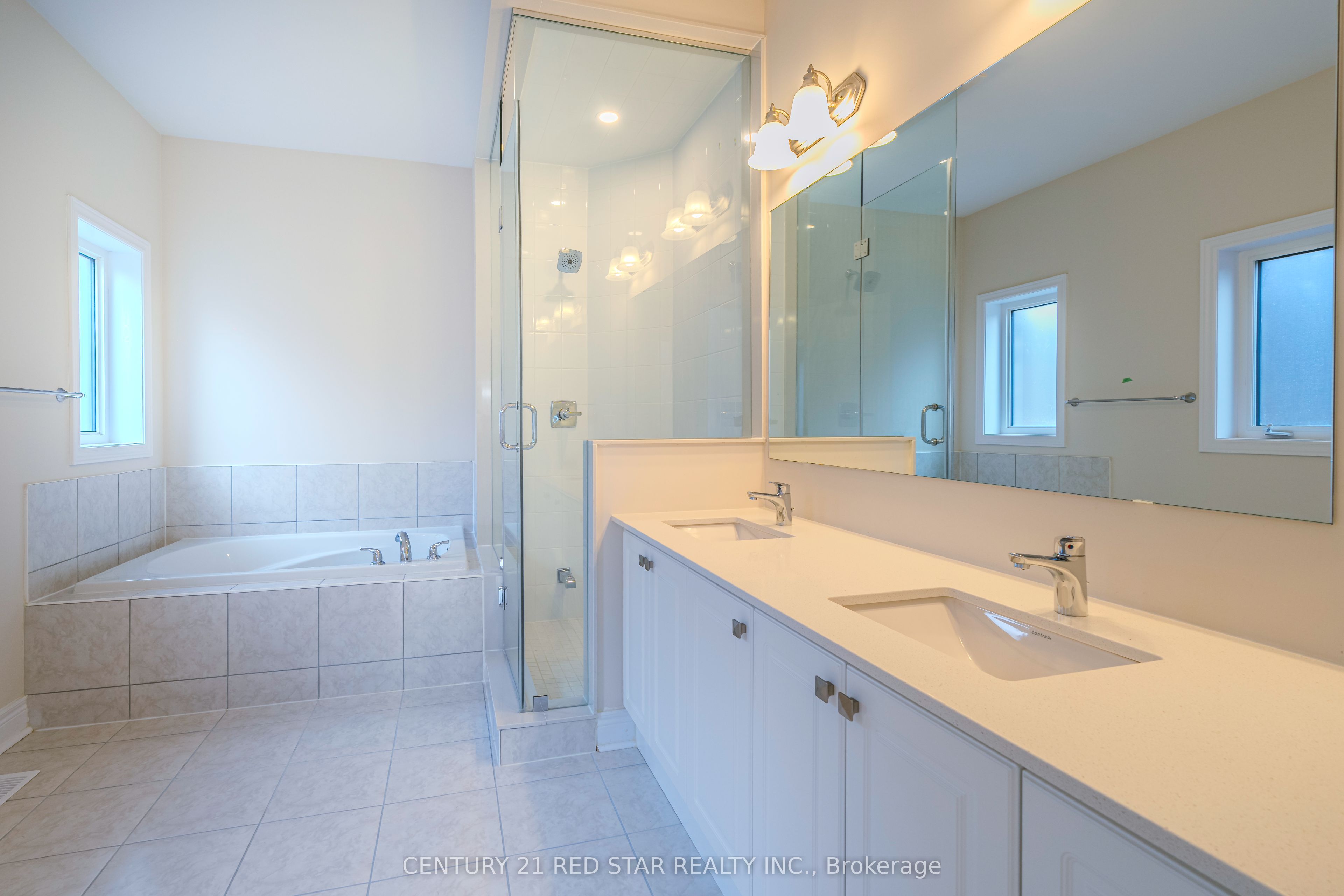 34 Icon Street Property Photo 19