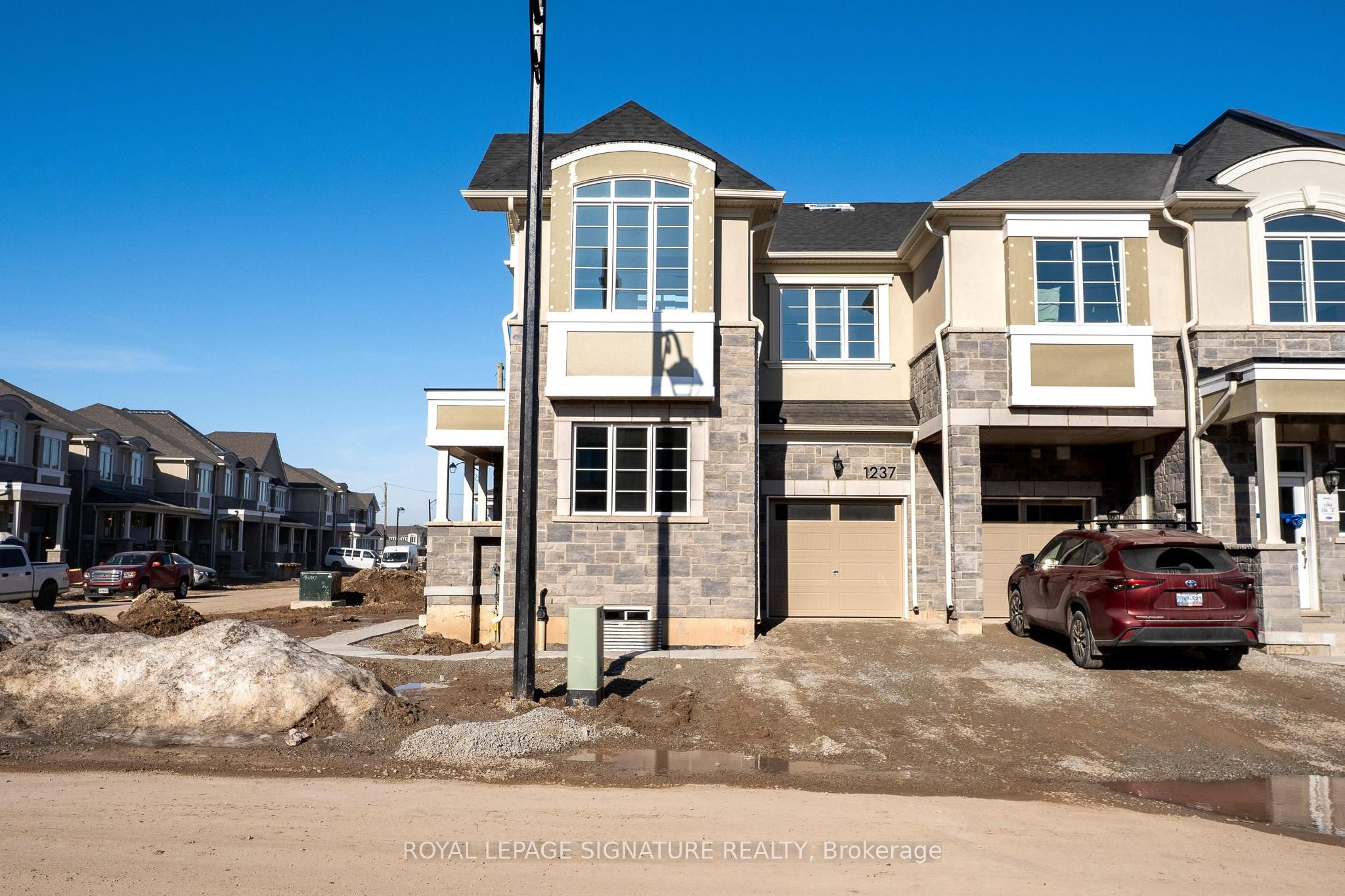 1237 Ferguson Drive Property Photo