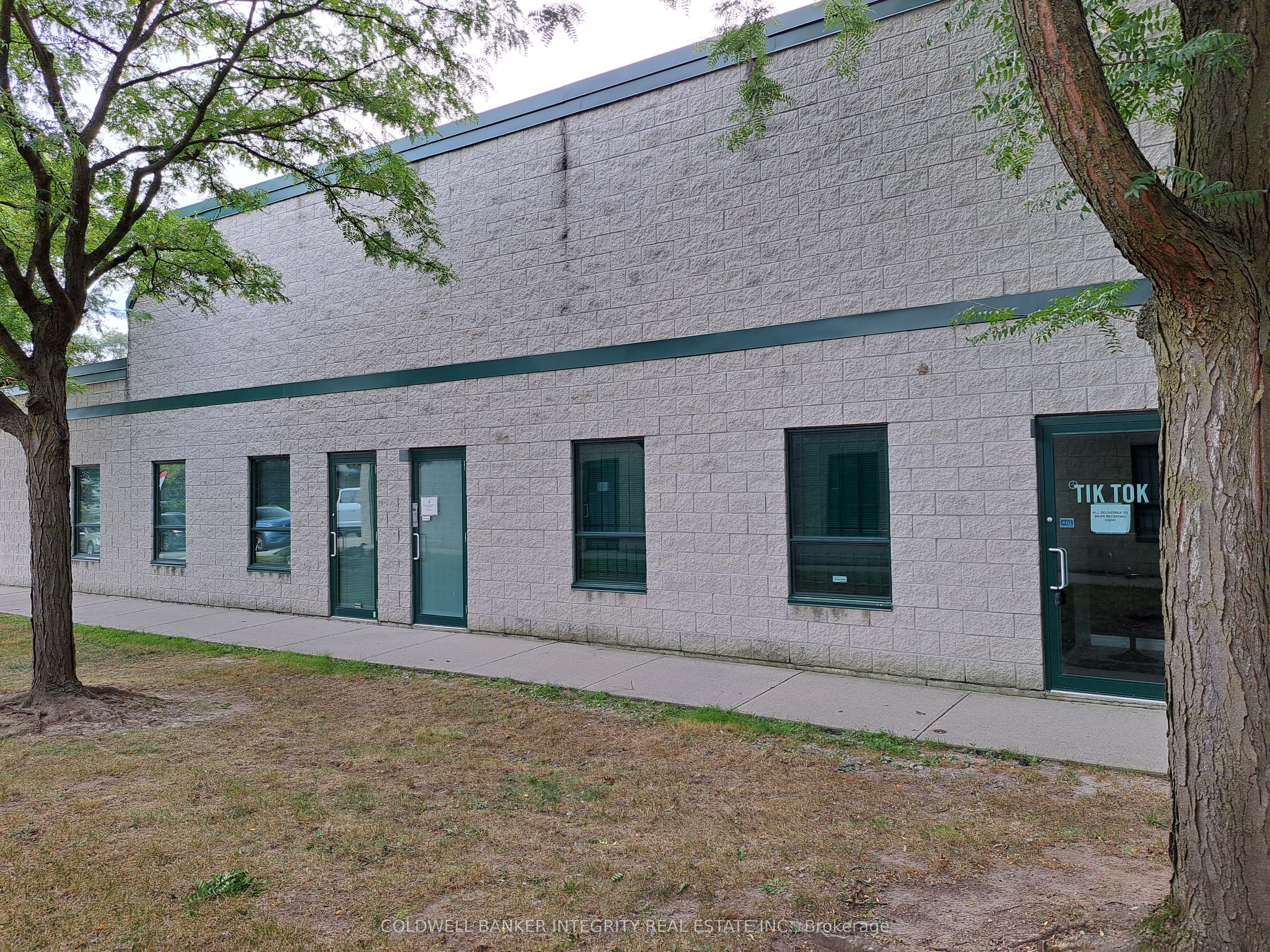 #2 - 1038 Cooke Boulevard Property Photo 2
