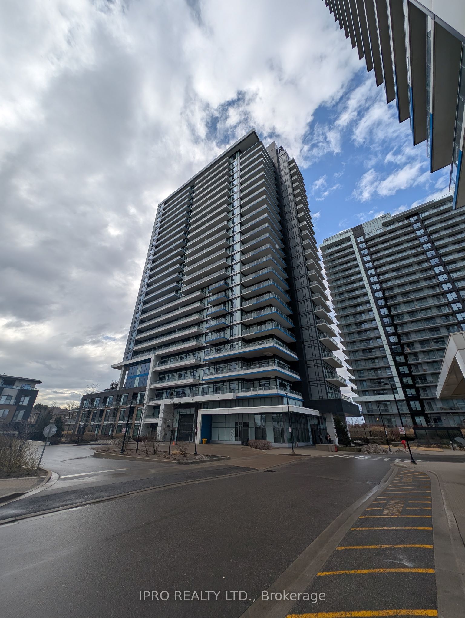#306 - 2560 Eglinton Avenue Property Photo