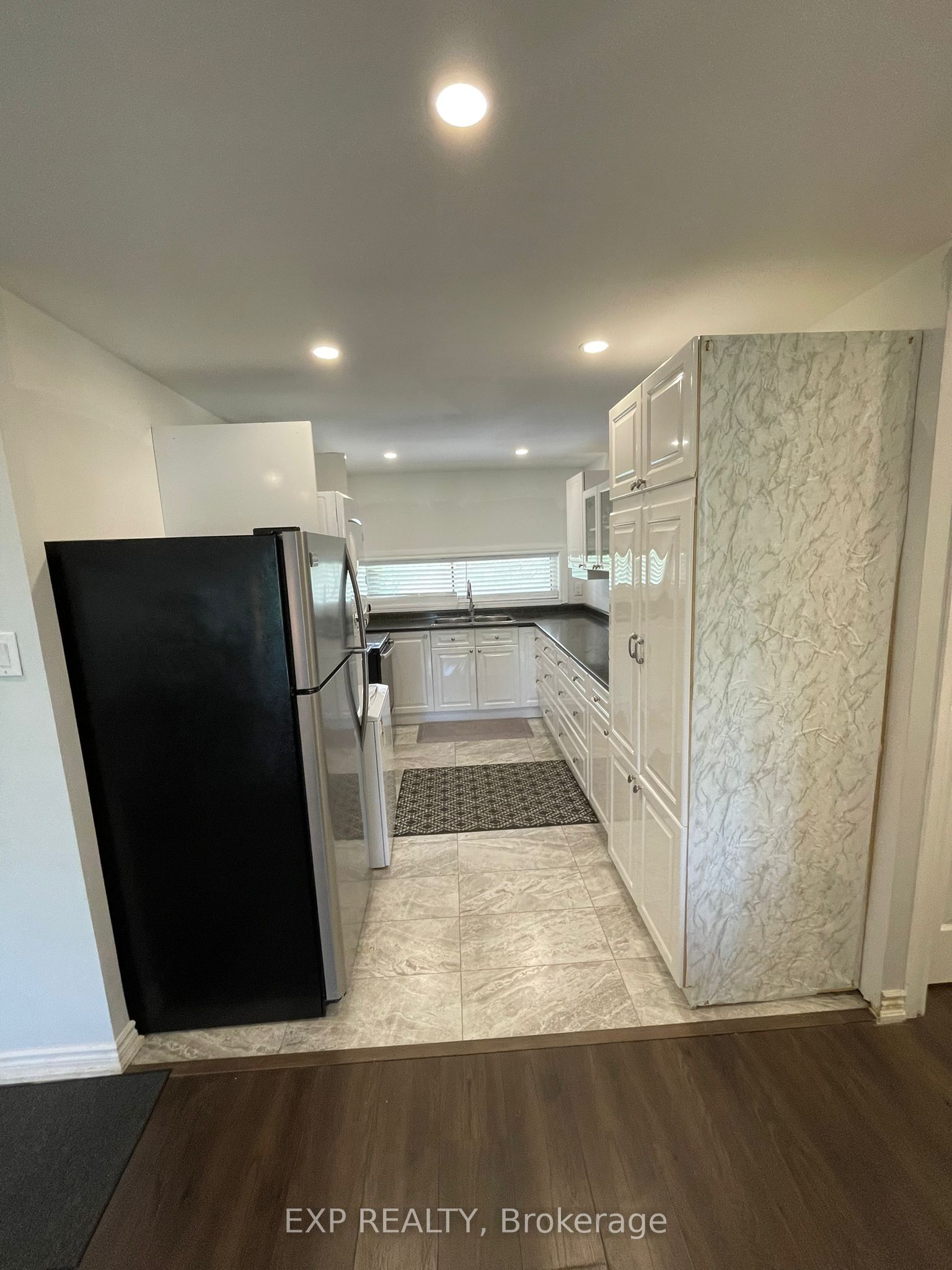 #318 - 4673 Jane Street Property Photo 4
