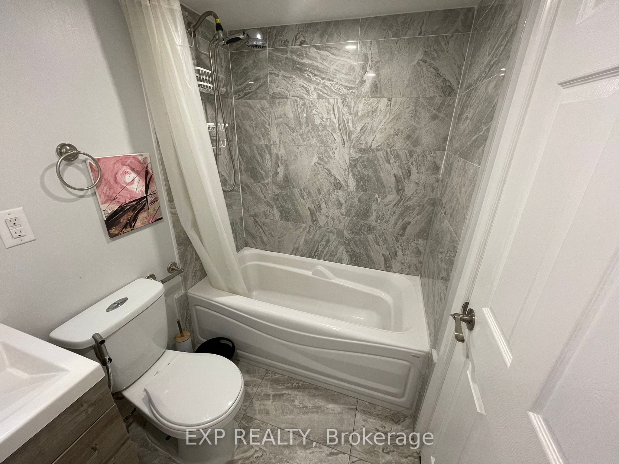 #318 - 4673 Jane Street Property Photo 9