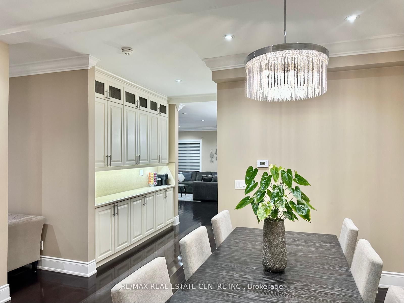 110 Allenby Avenue Property Photo 7