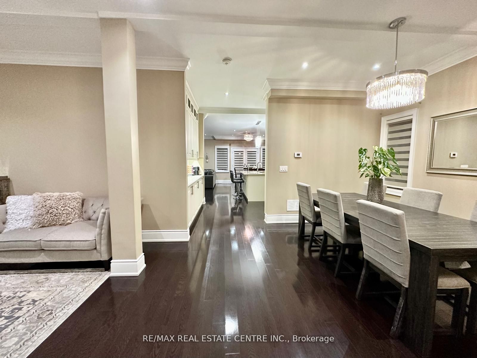 110 Allenby Avenue Property Photo 8