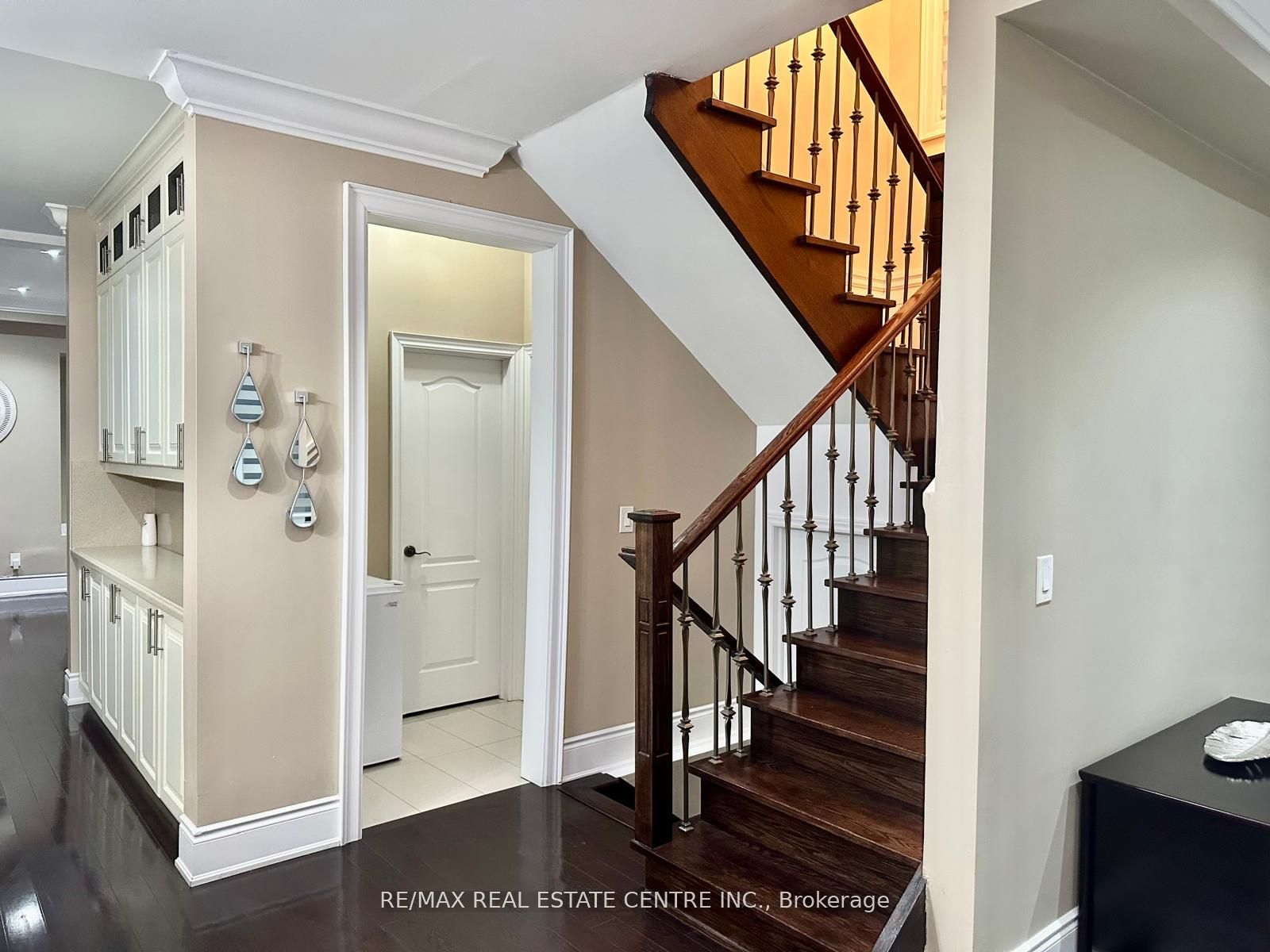 110 Allenby Avenue Property Photo 17