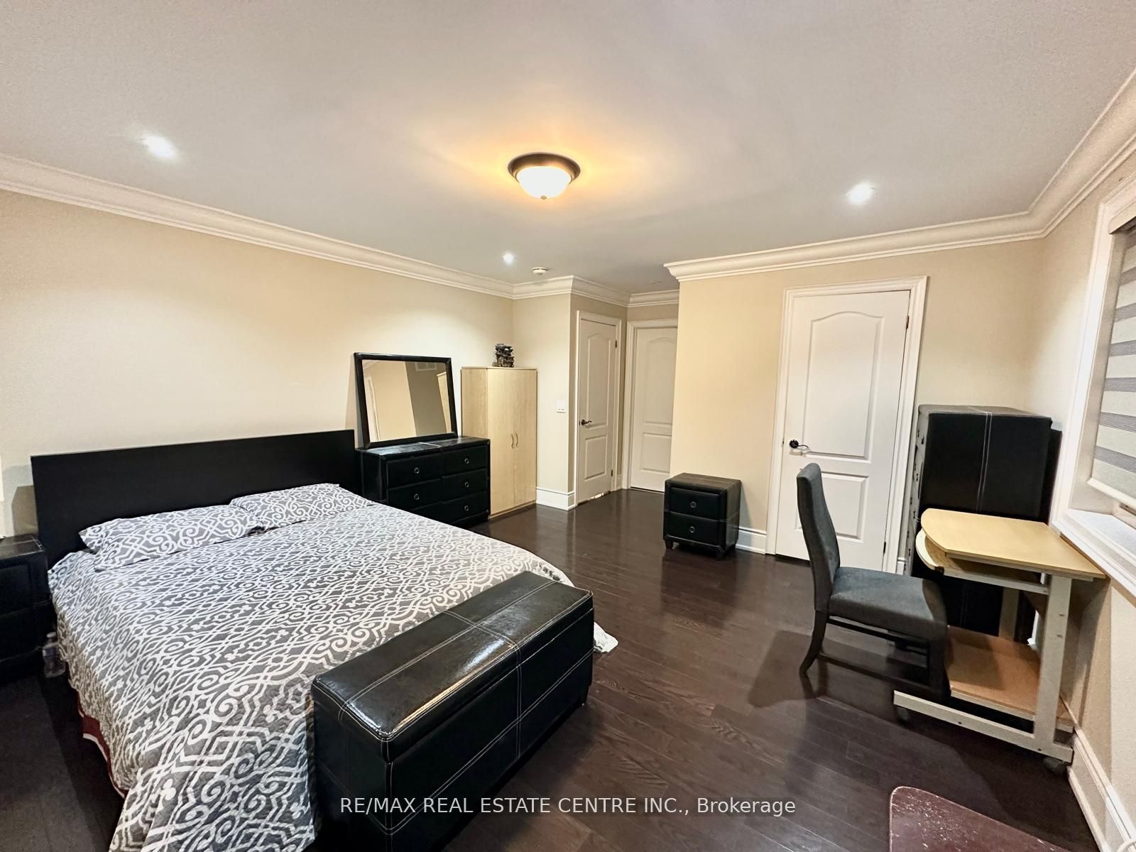 110 Allenby Avenue Property Photo 22