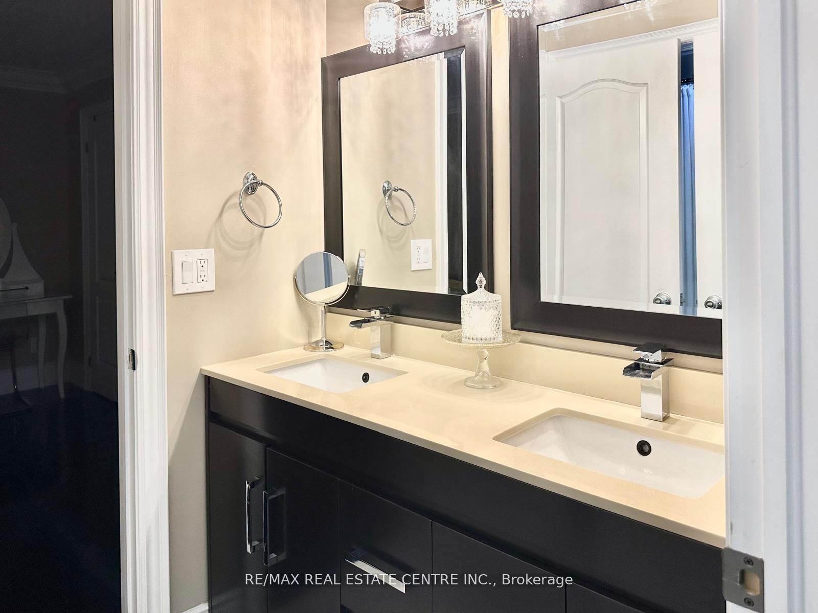 110 Allenby Avenue Property Photo 25