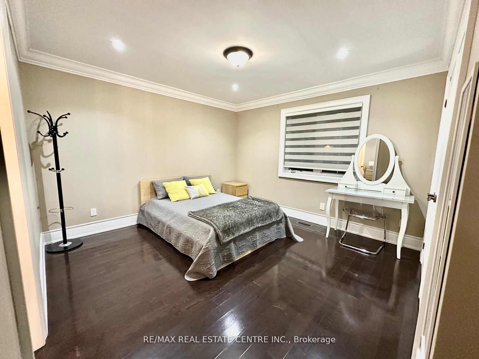 110 Allenby Avenue Property Photo 27