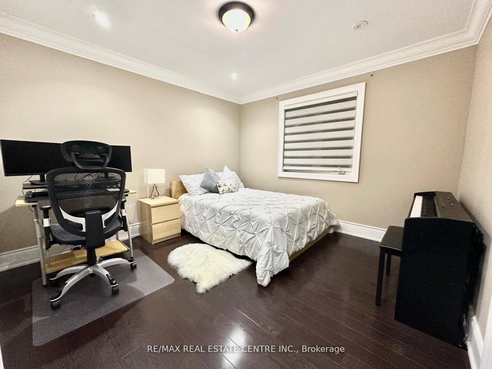 110 Allenby Avenue Property Photo 28