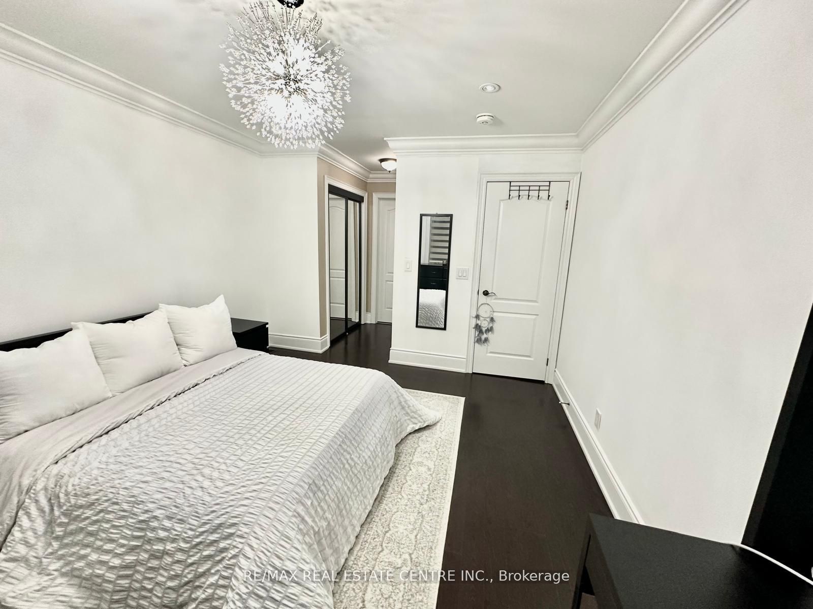 110 Allenby Avenue Property Photo 29