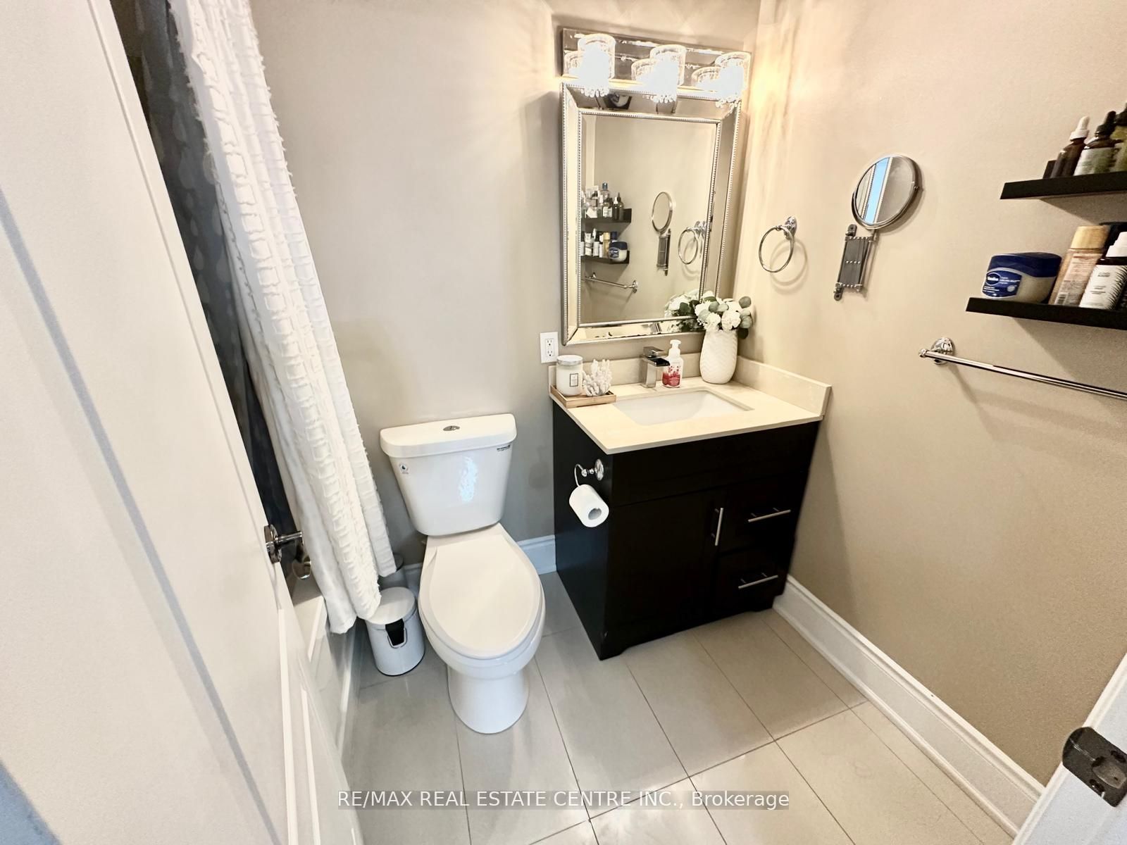 110 Allenby Avenue Property Photo 32