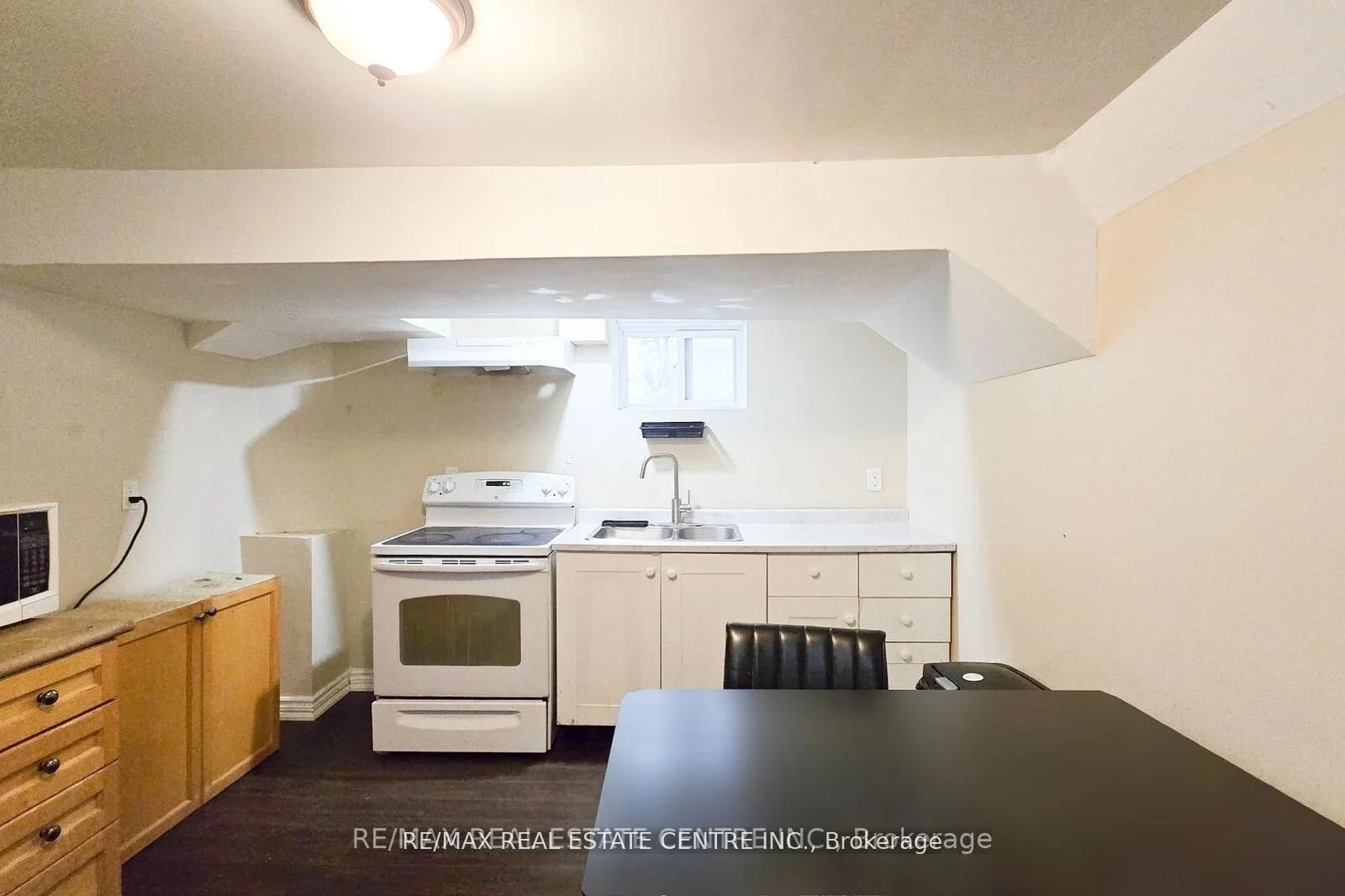 110 Allenby Avenue Property Photo 35