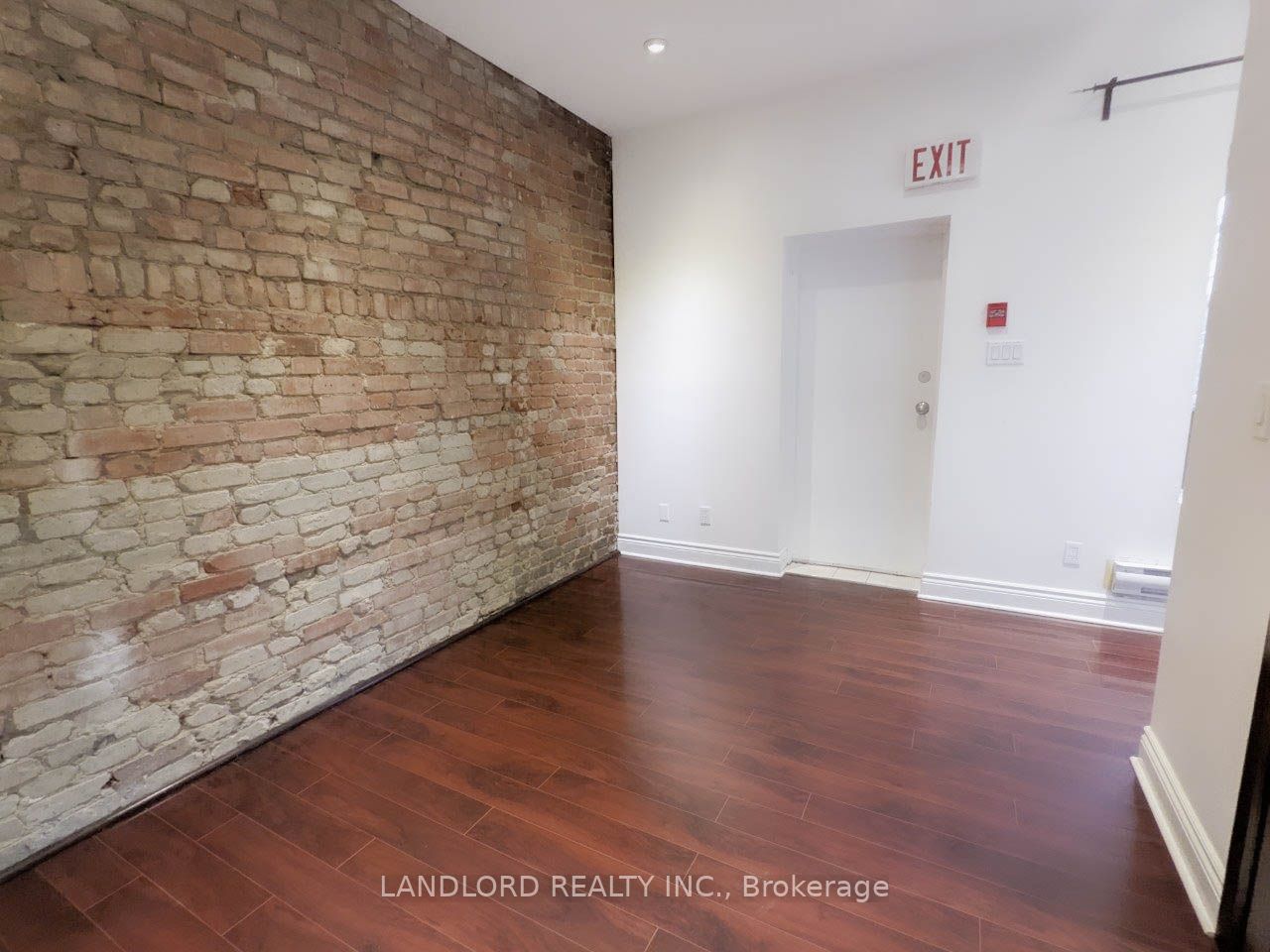 591 Annette Street Property Photo 6