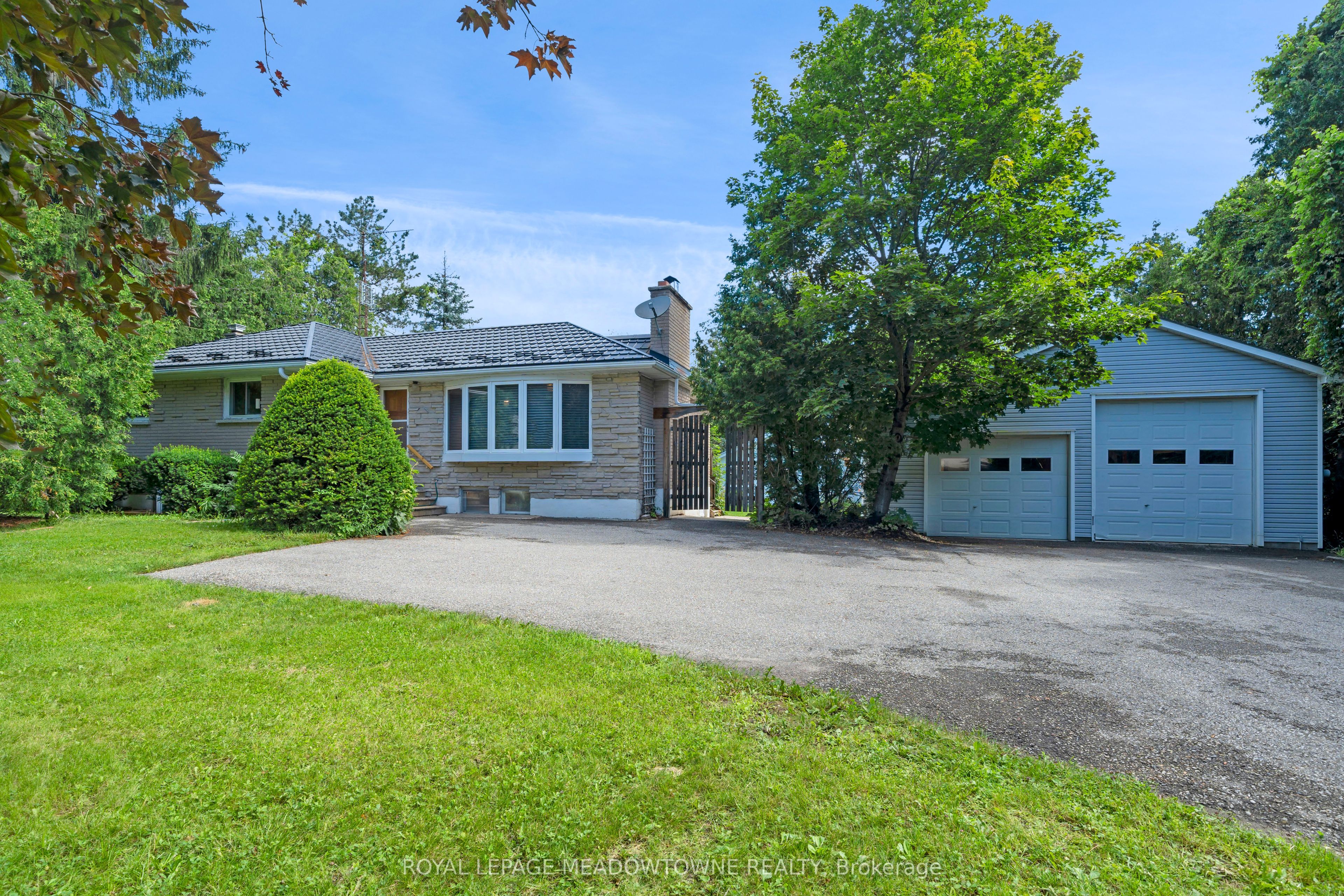 13181 Hwy 7 Property Photo