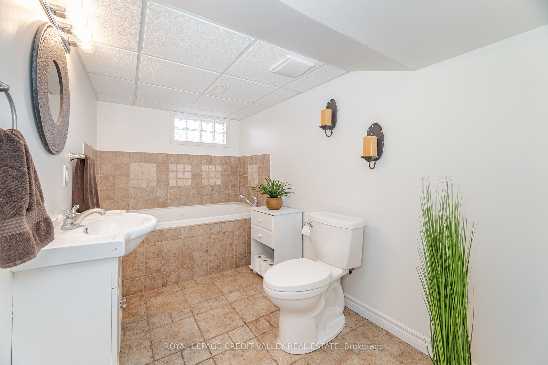 20 Fleming Avenue Property Photo 41