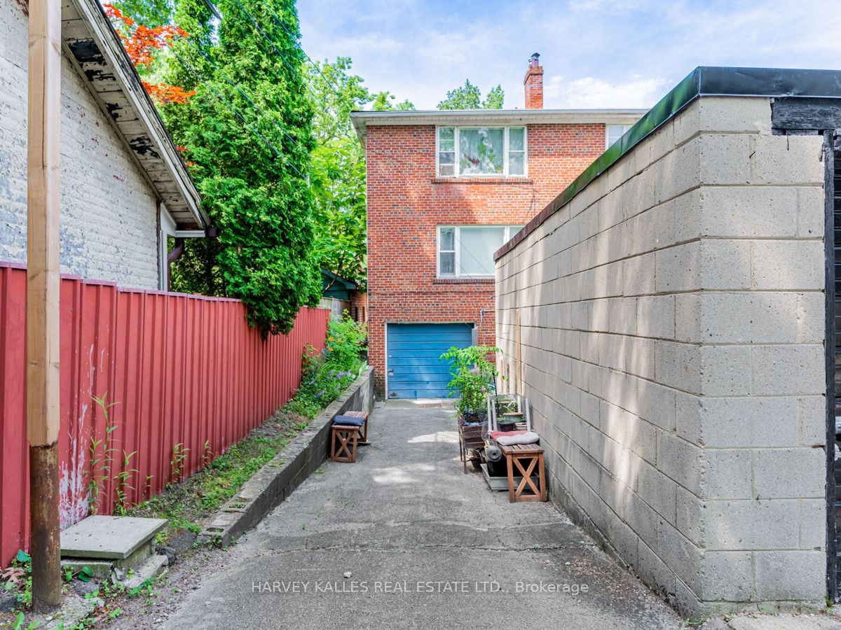 103 & 105 Gilmour Avenue Property Photo 38